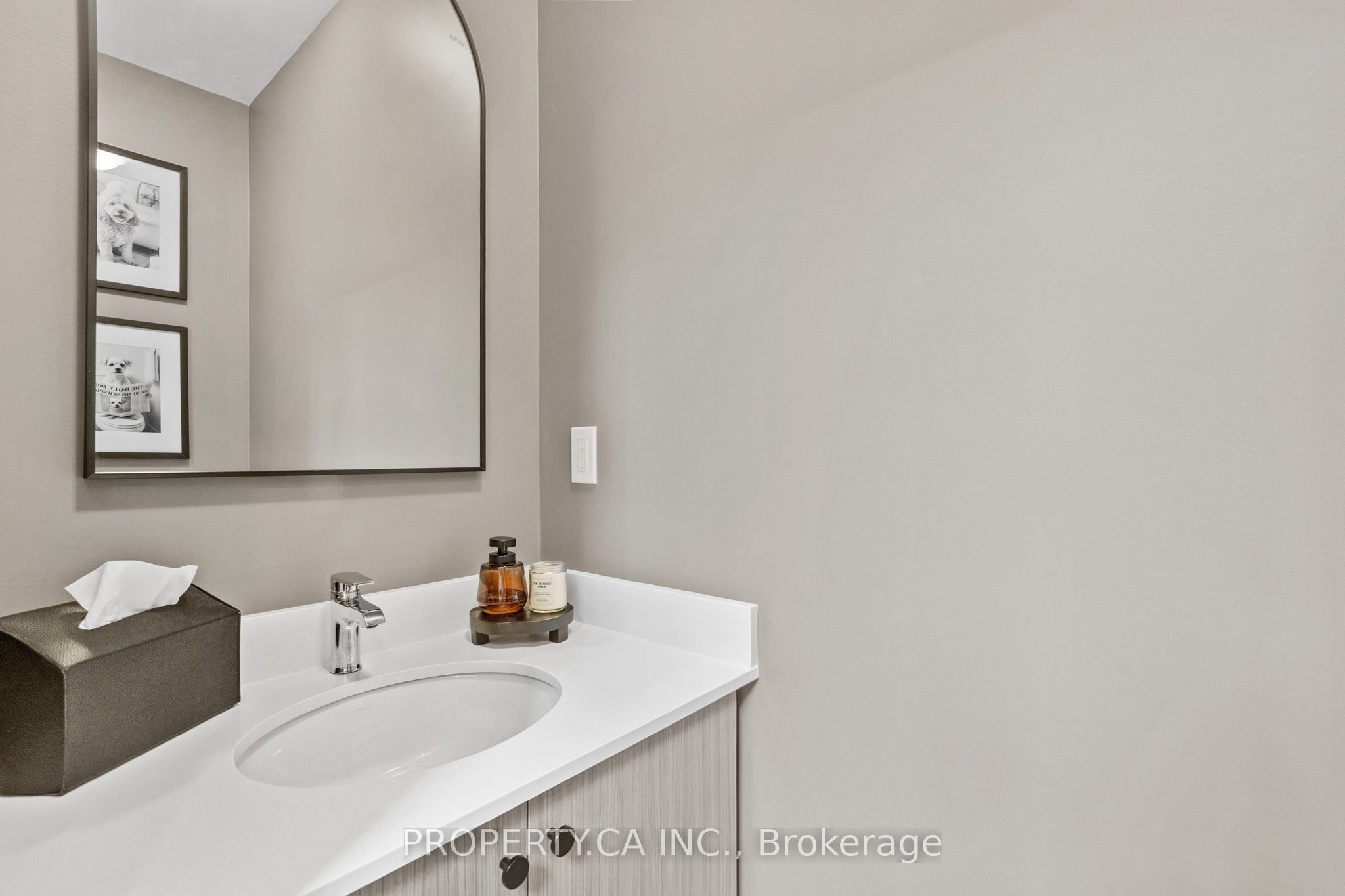 556 New England Court Property Photo 18