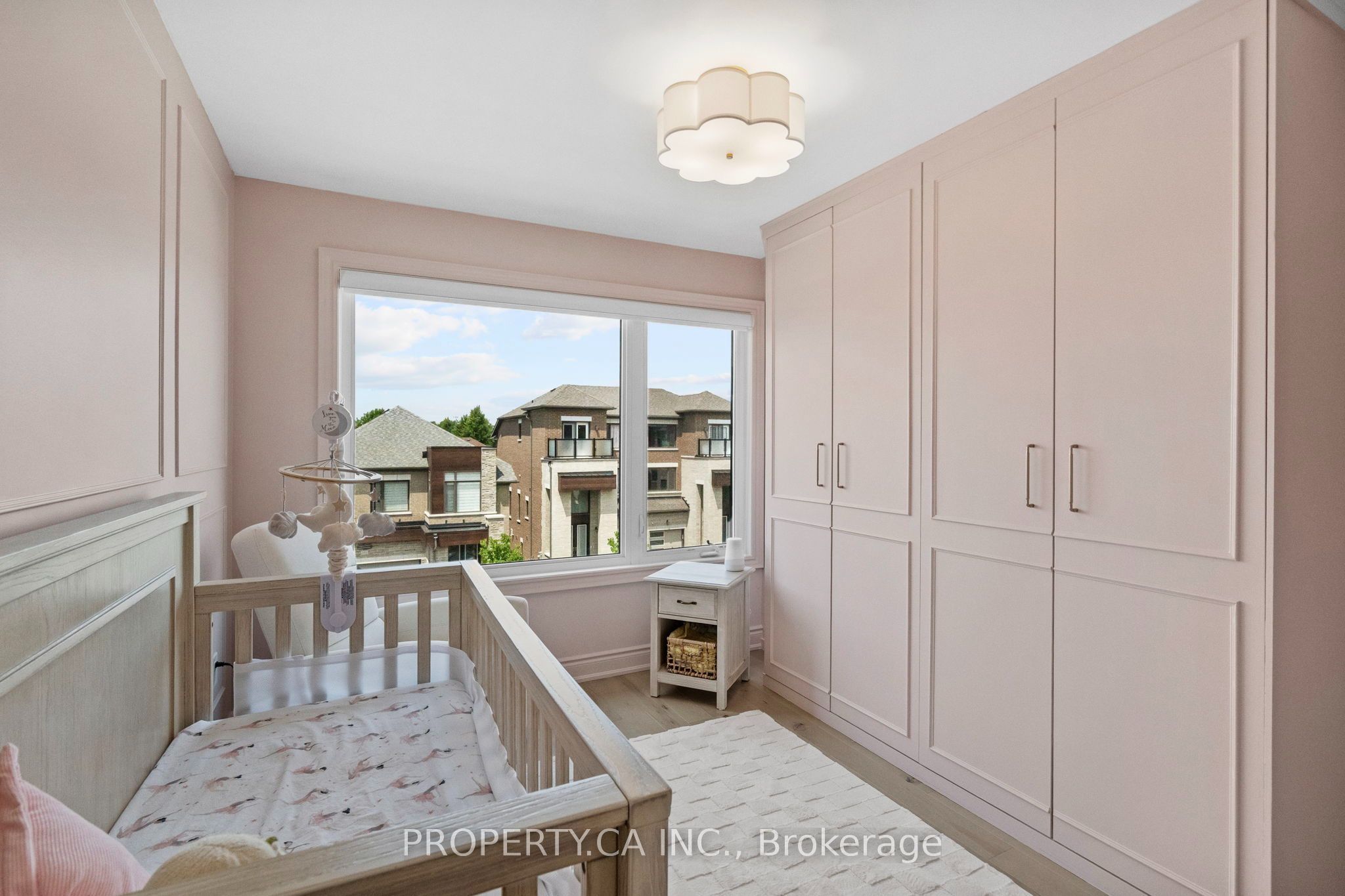 556 New England Court Property Photo 29