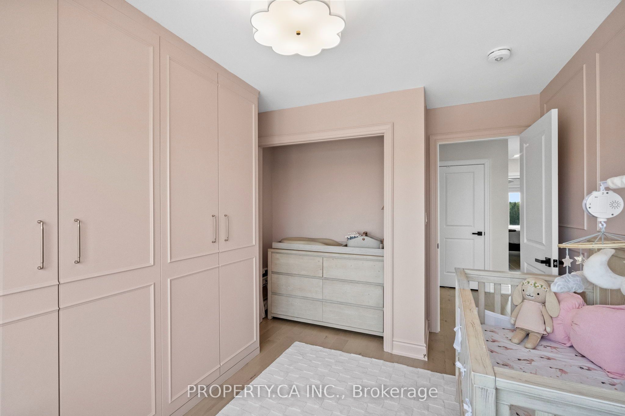 556 New England Court Property Photo 30