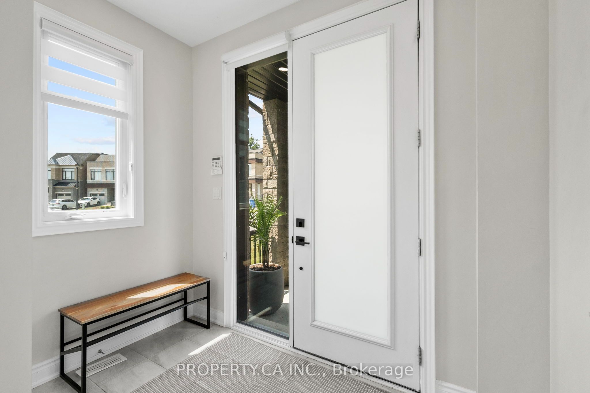 556 New England Court Property Photo 34