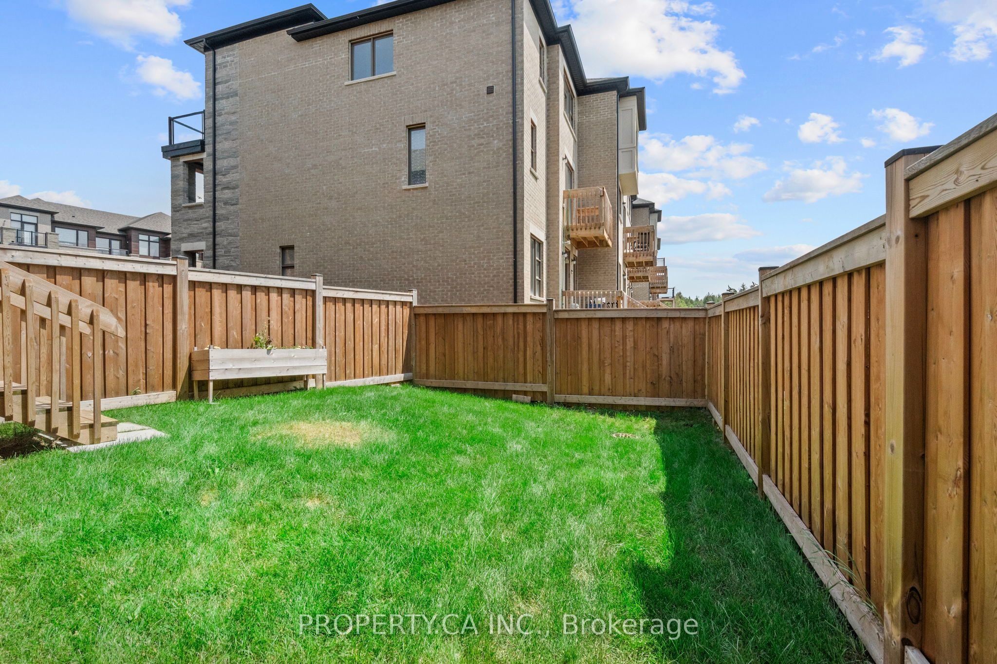 556 New England Court Property Photo 42