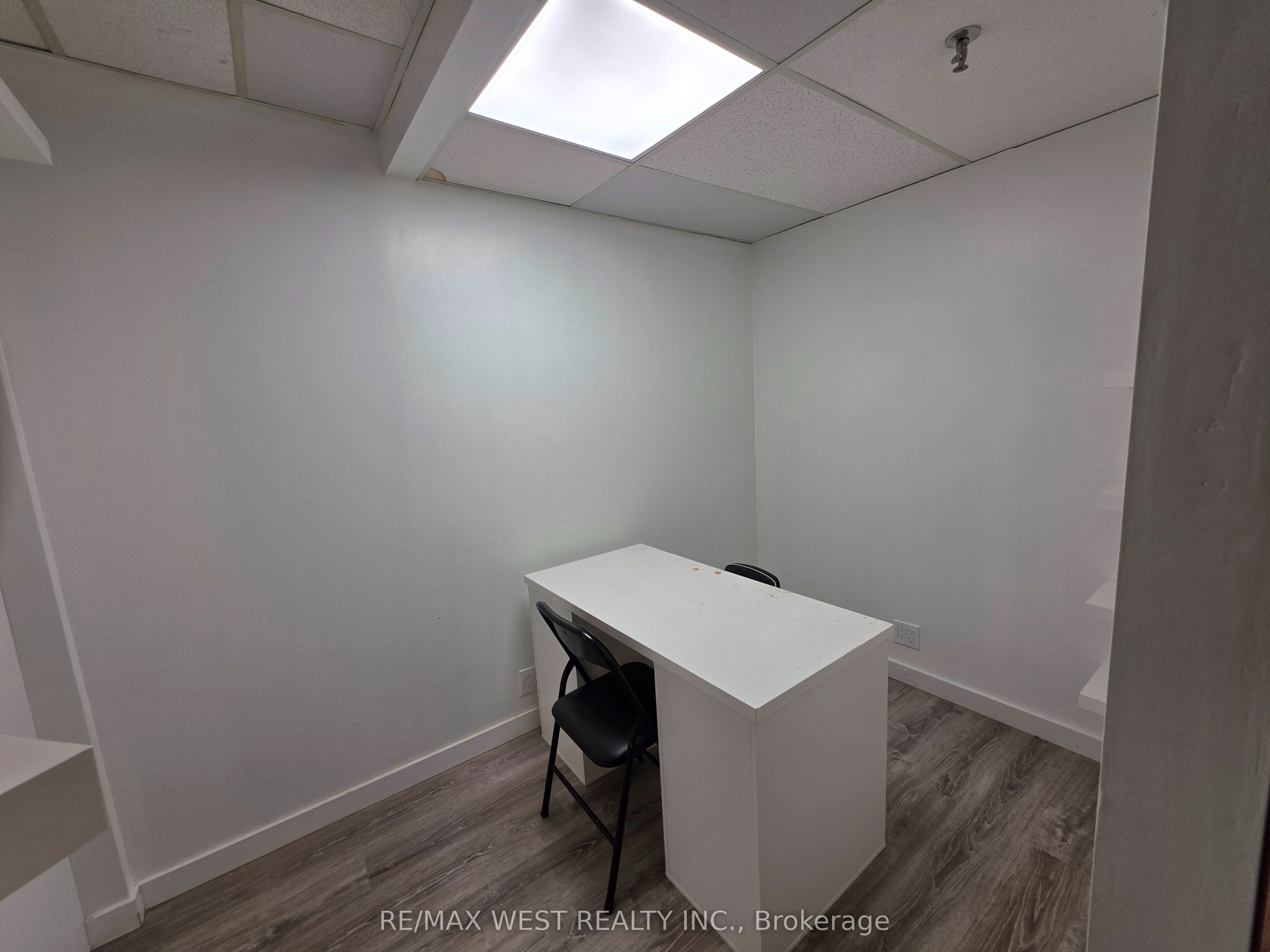 1102 Centre Street 1b - Lower Property Photo 8