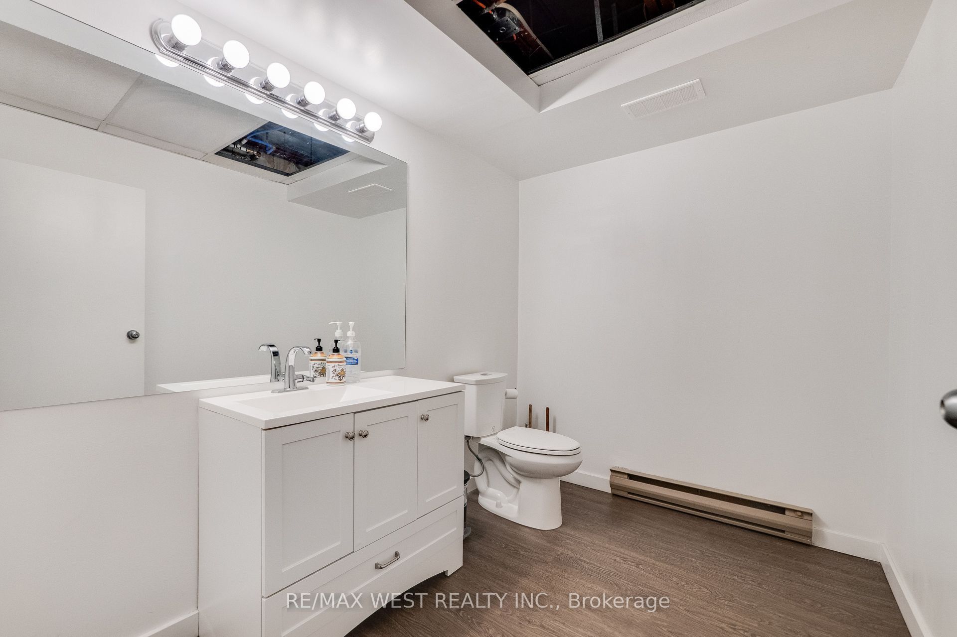 1102 Centre Street 1b - Lower Property Photo 18