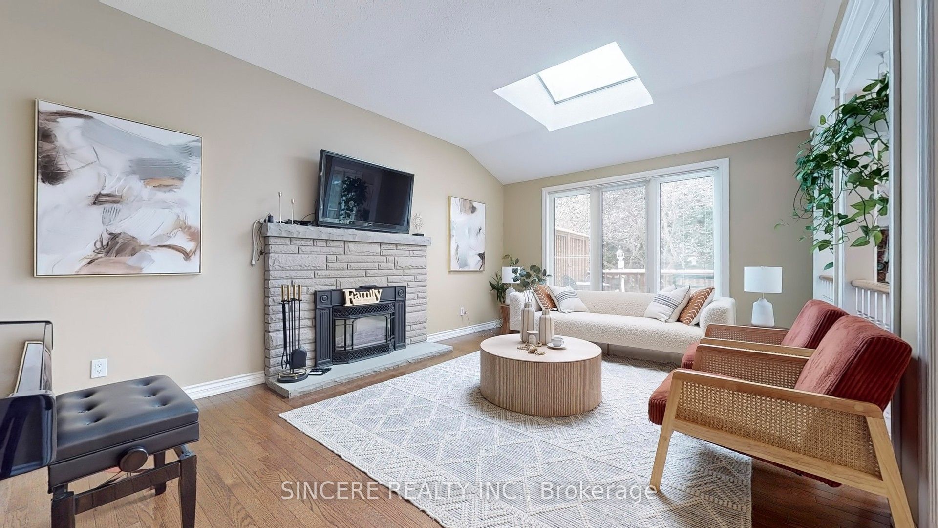 76 Braeside Square Property Photo 9