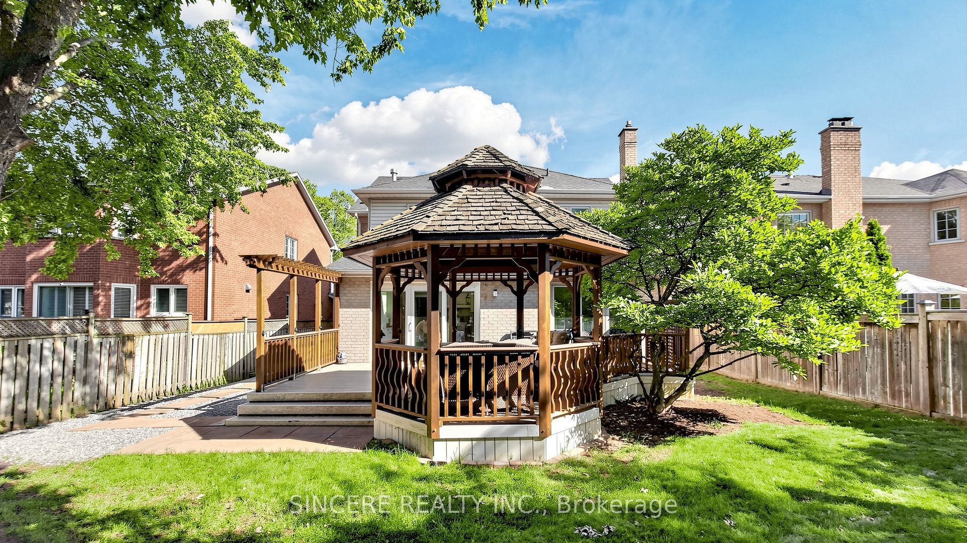 76 Braeside Square Property Photo 40