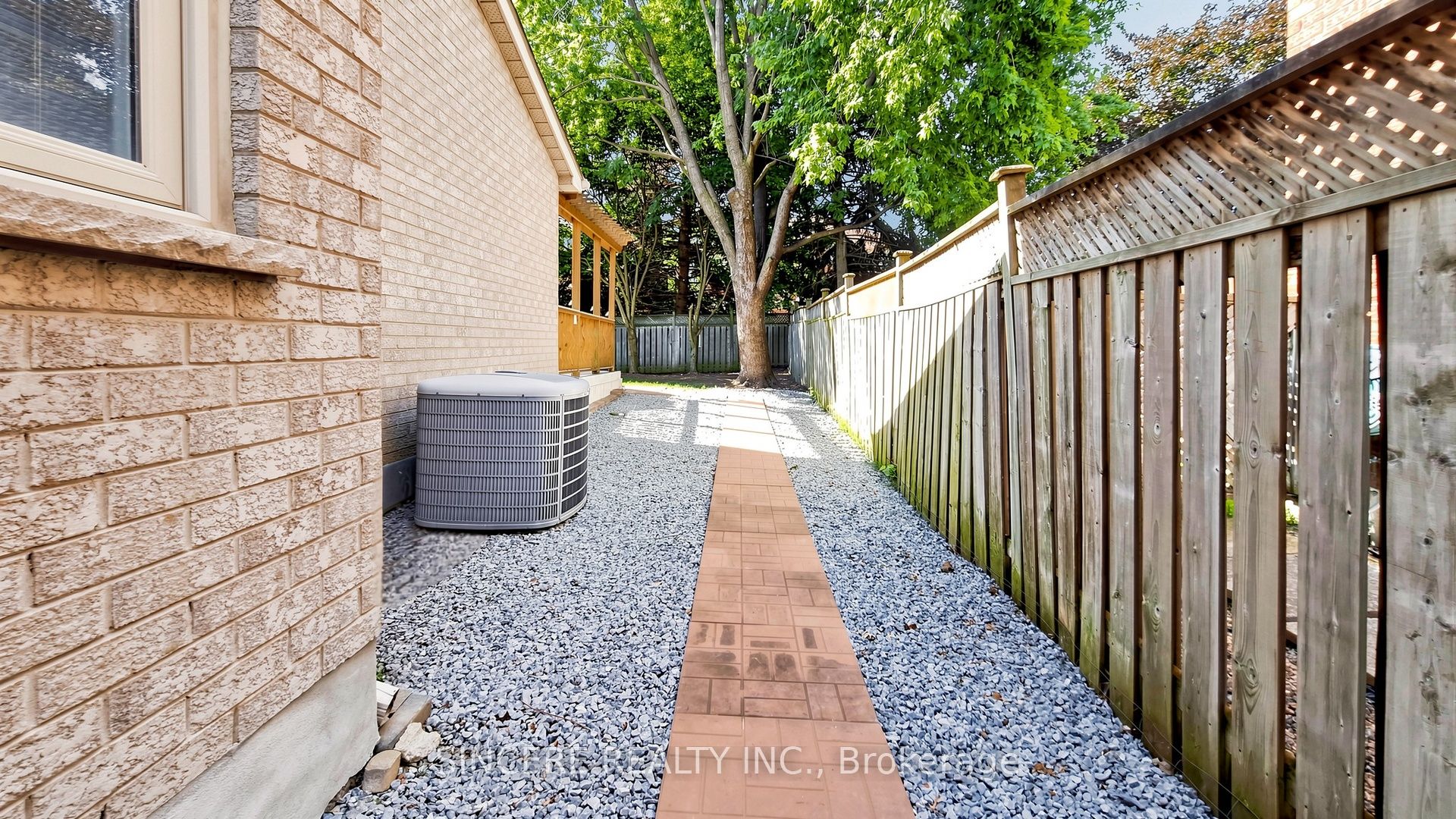 76 Braeside Square Property Photo 50