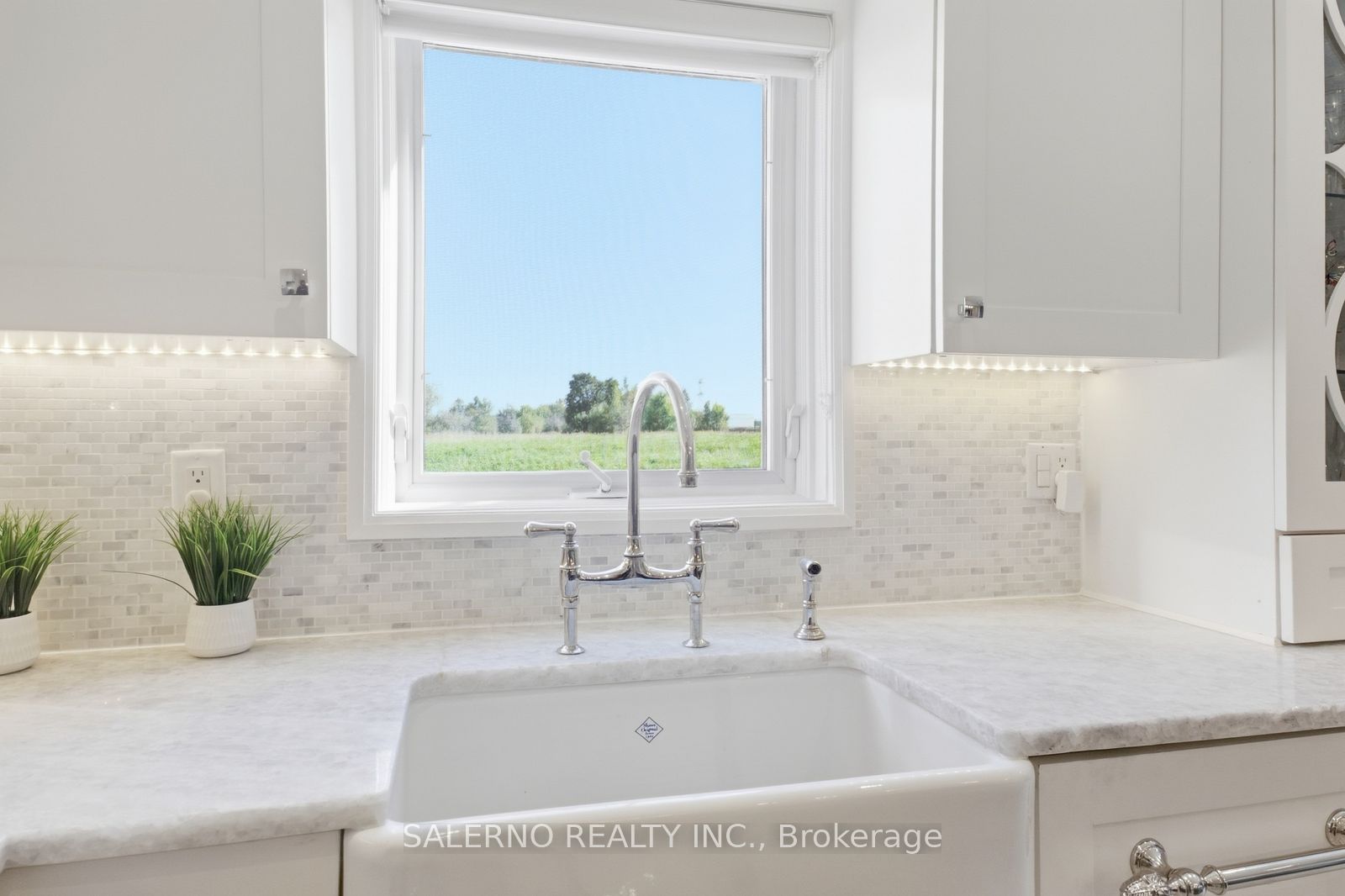 192 Veneto Drive Property Photo 14