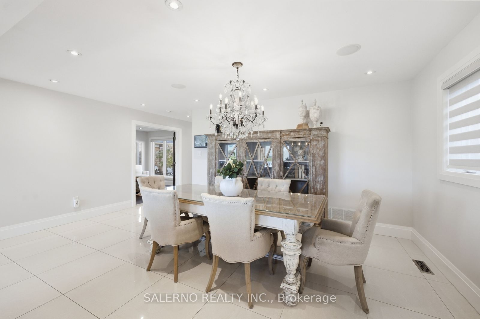 192 Veneto Drive Property Photo 18
