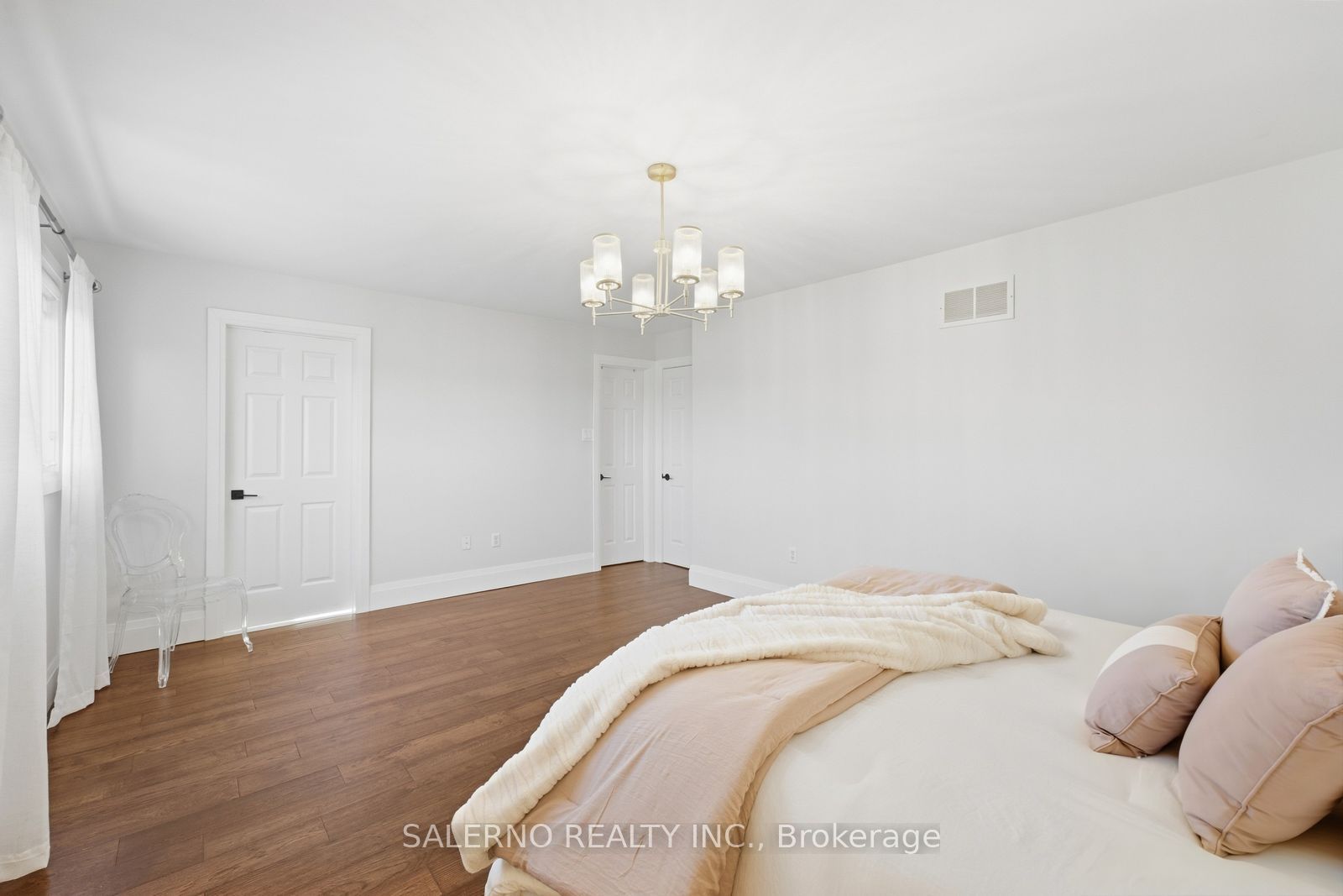 192 Veneto Drive Property Photo 24