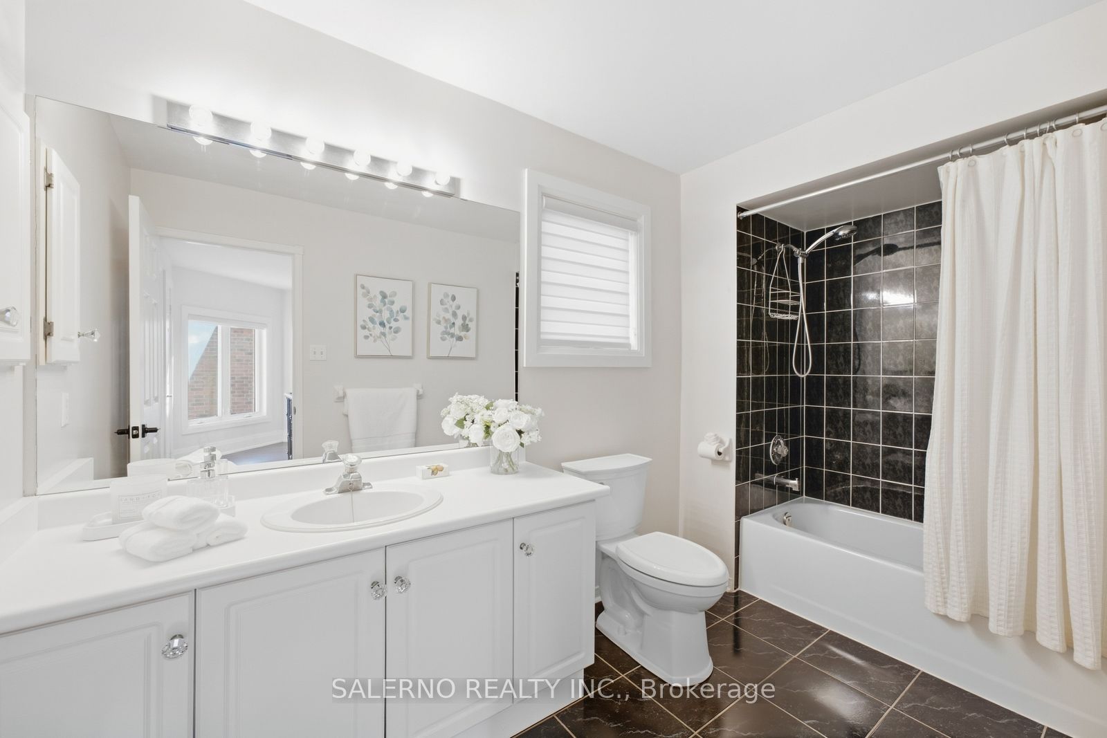 192 Veneto Drive Property Photo 32