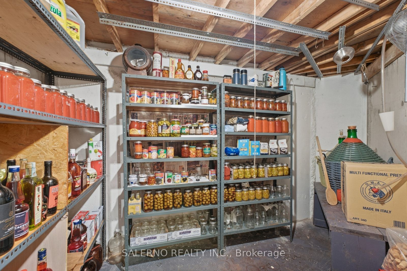 192 Veneto Drive Property Photo 34