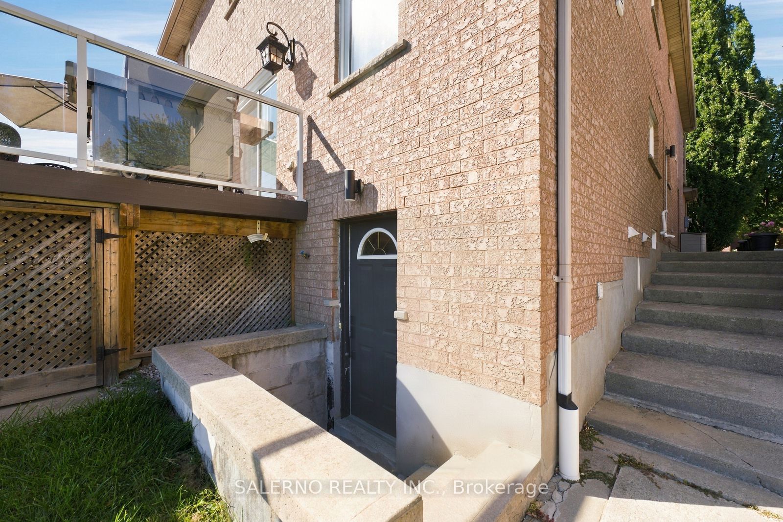 192 Veneto Drive Property Photo 35
