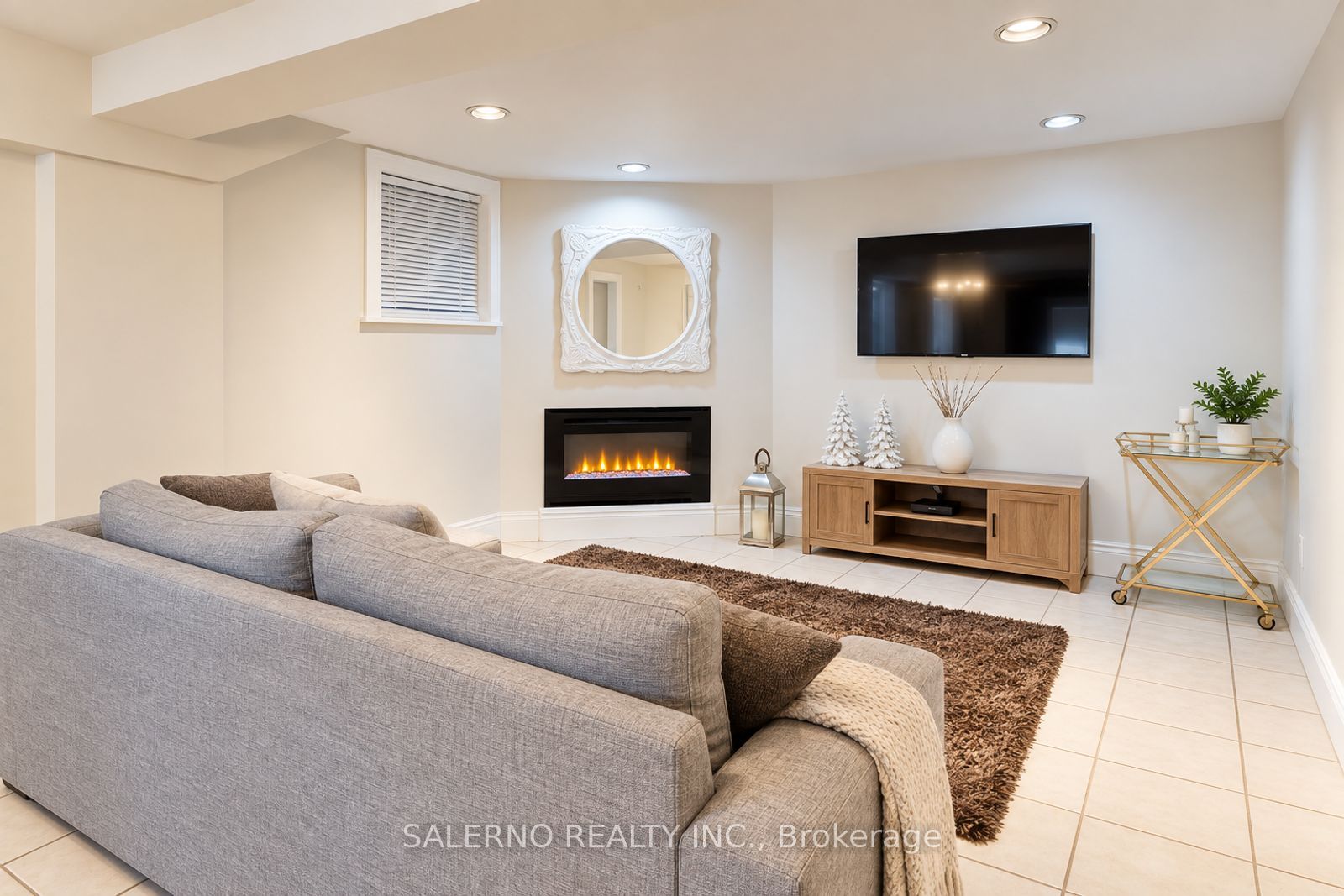 192 Veneto Drive Property Photo 40