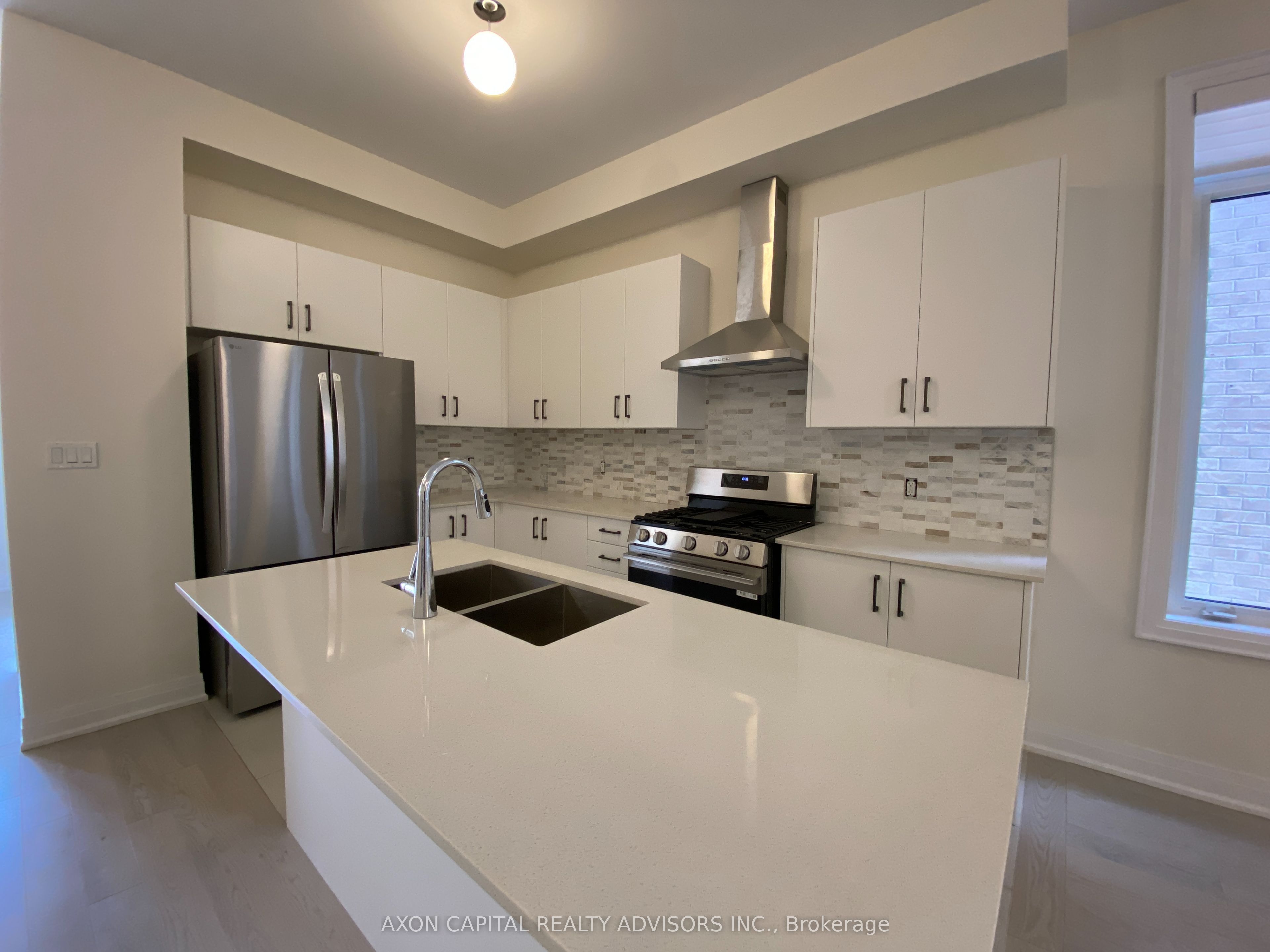 39 Mindanao Avenue Property Photo 1