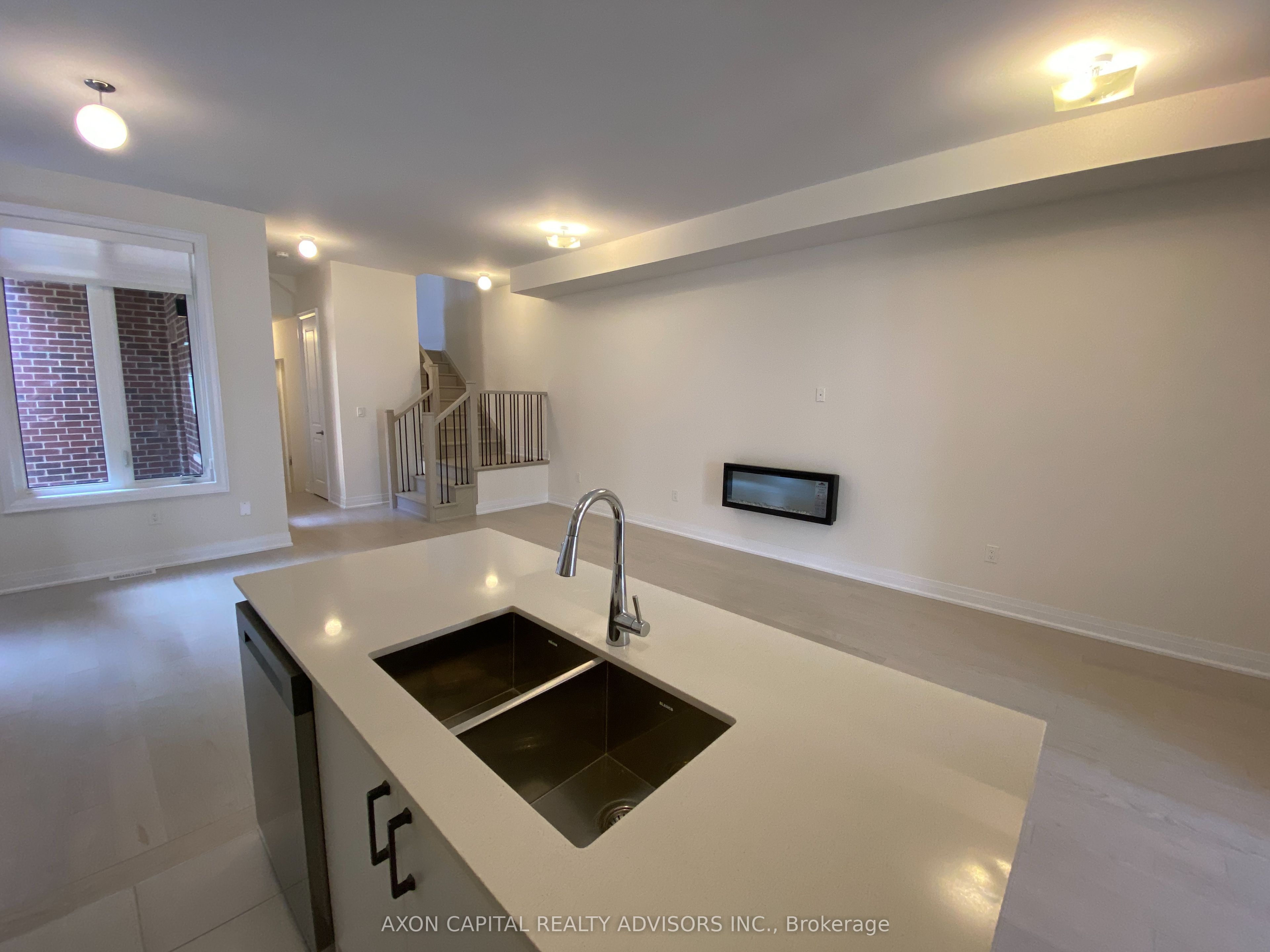 39 Mindanao Avenue Property Photo 4