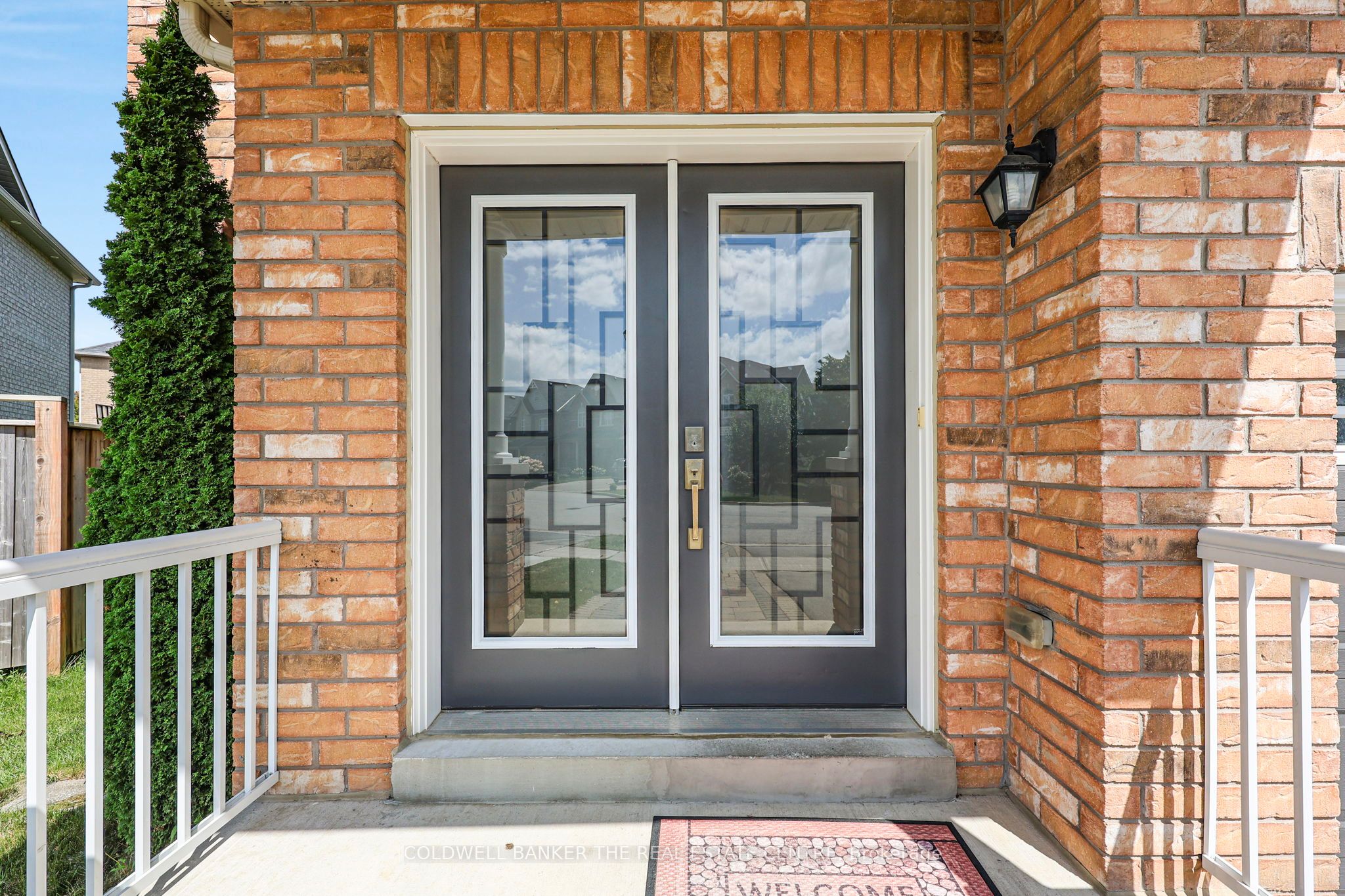 18 Herefordshire Crescent Property Photo 3