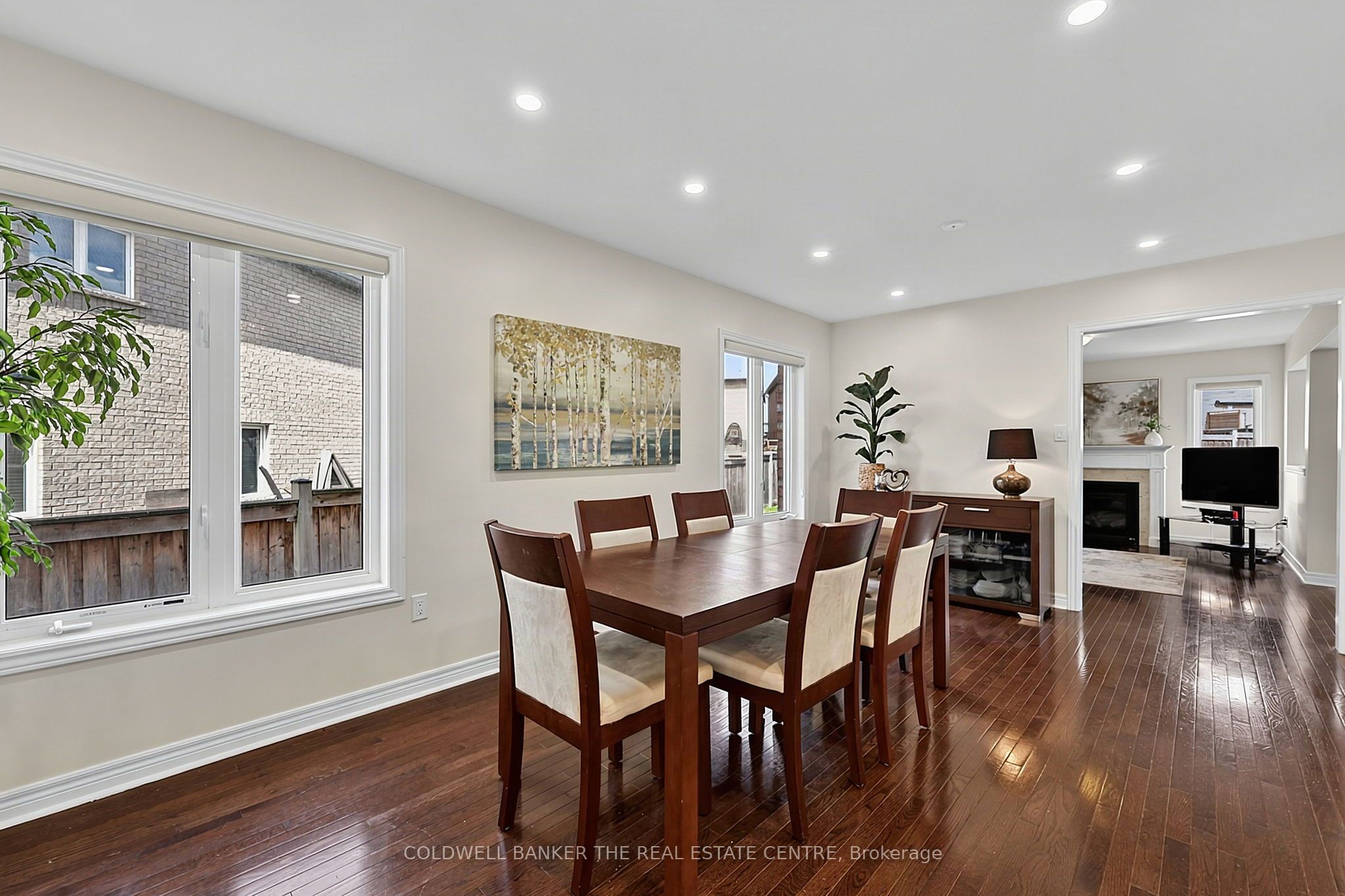 18 Herefordshire Crescent Property Photo 6
