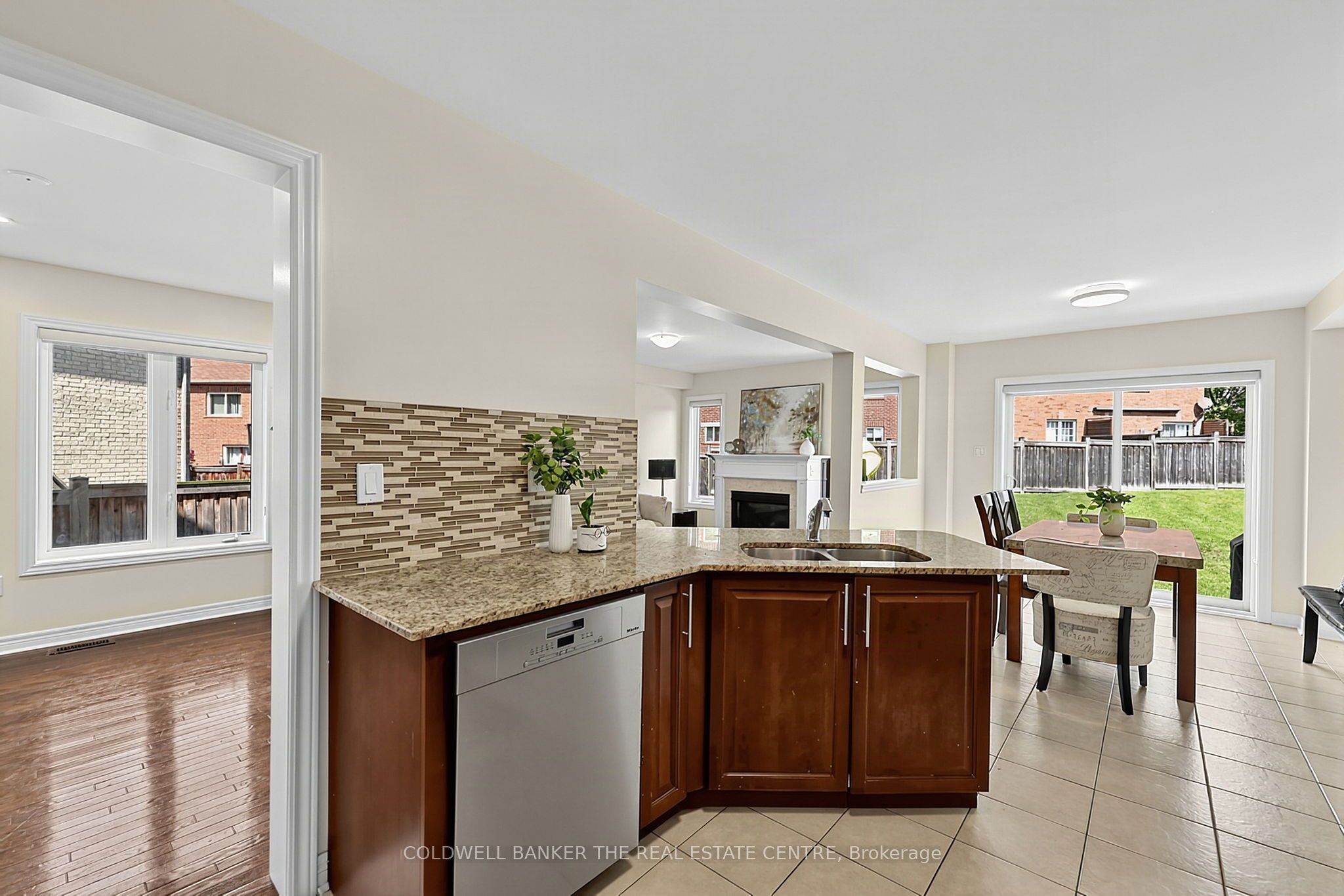 18 Herefordshire Crescent Property Photo 17