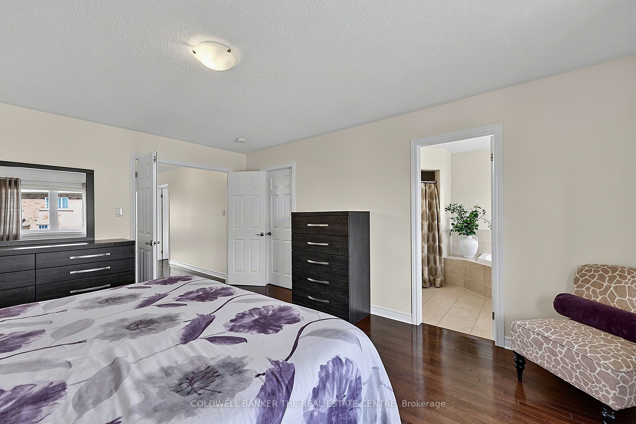 18 Herefordshire Crescent Property Photo 21