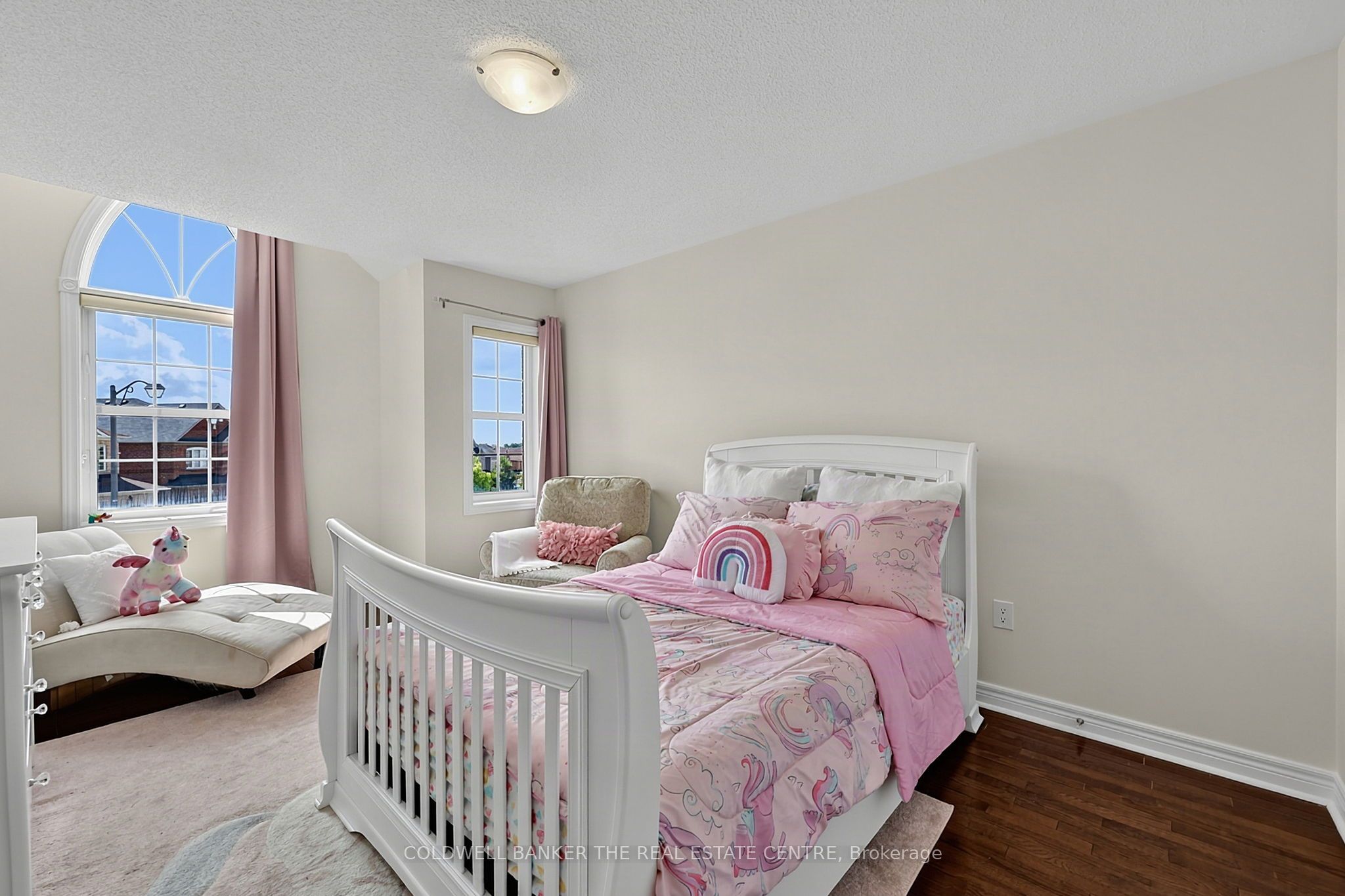 18 Herefordshire Crescent Property Photo 24