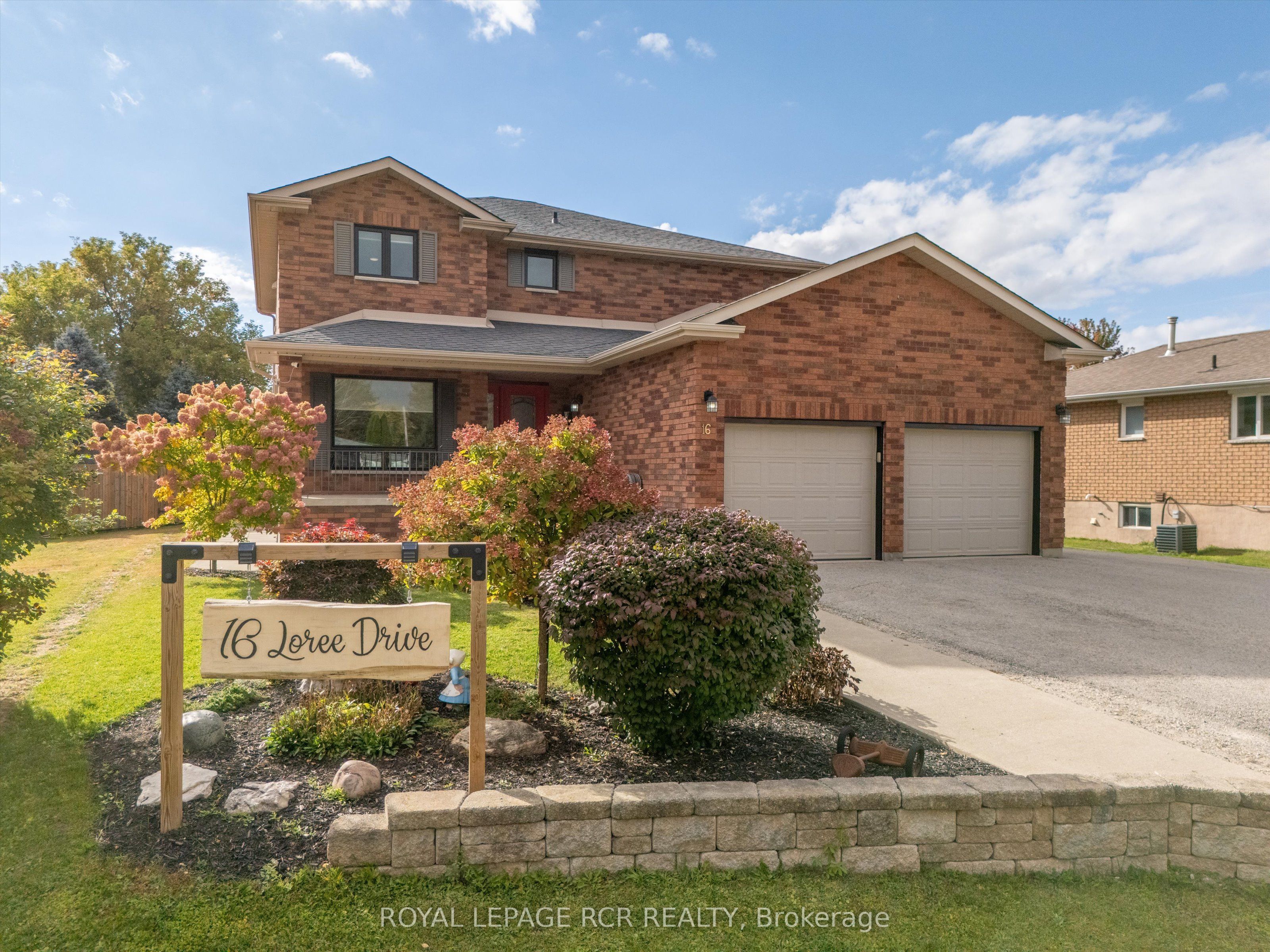 16 Loree Drive Property Photo 1