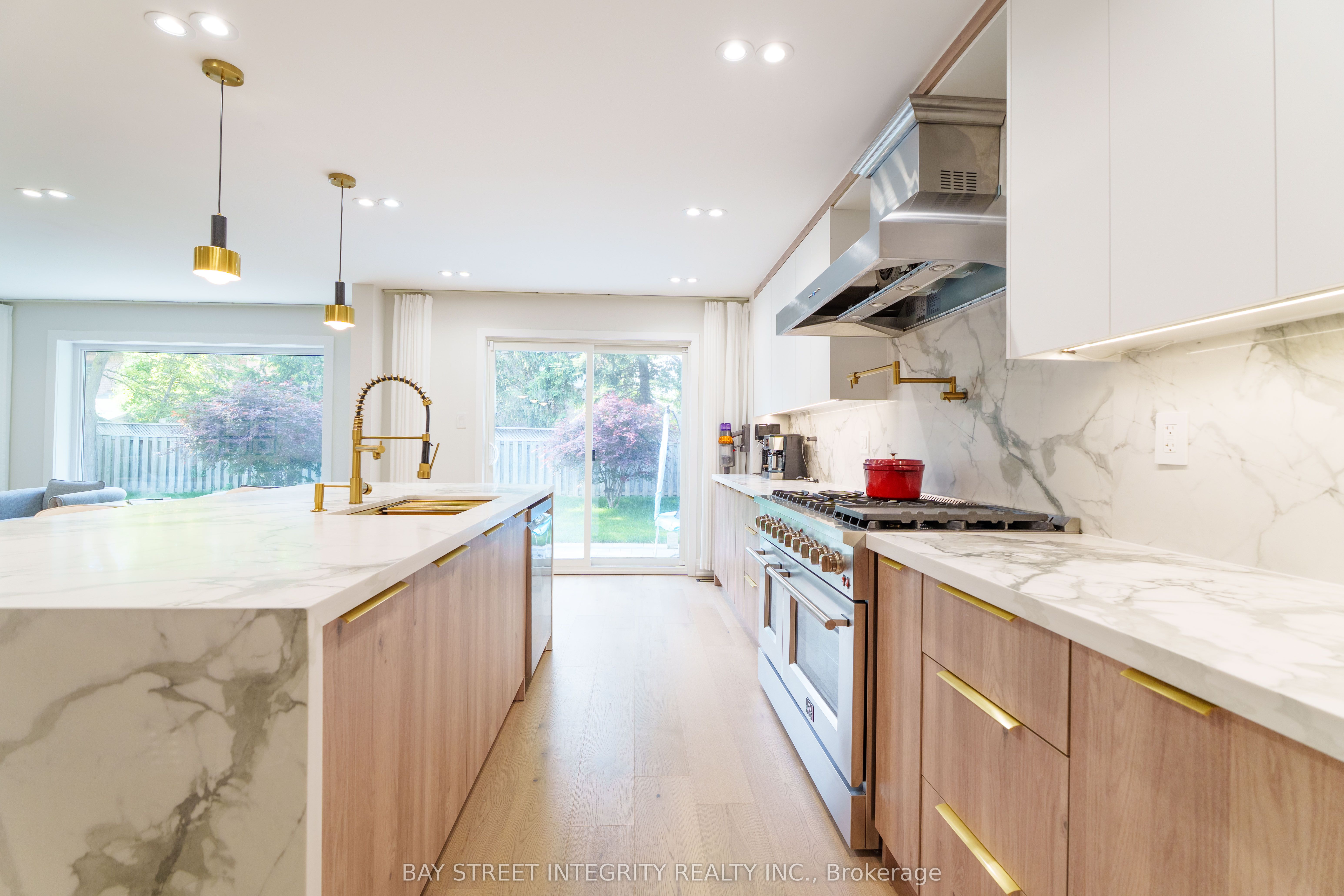 2247 Rodick Road Property Photo 19