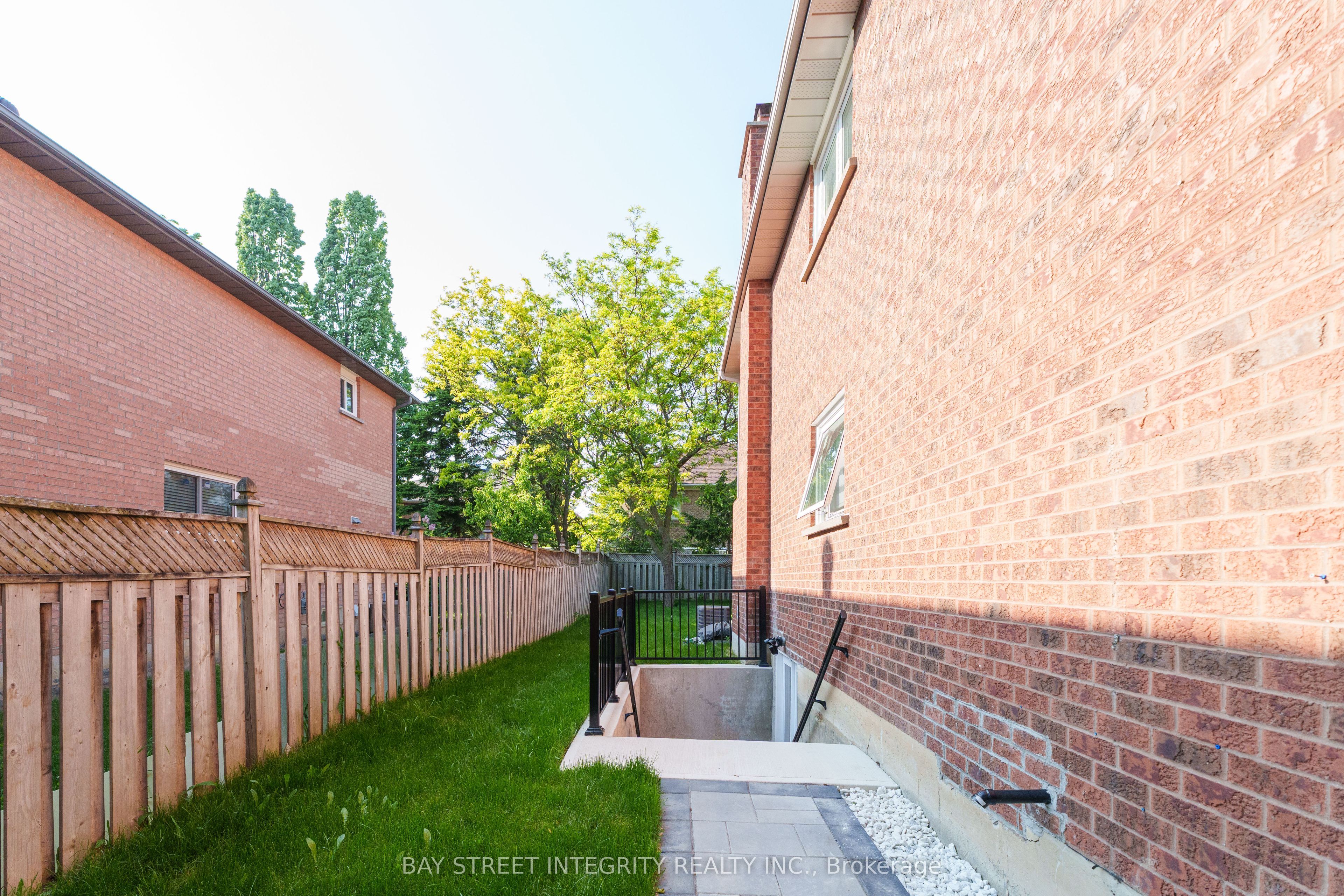 2247 Rodick Road Property Photo 48