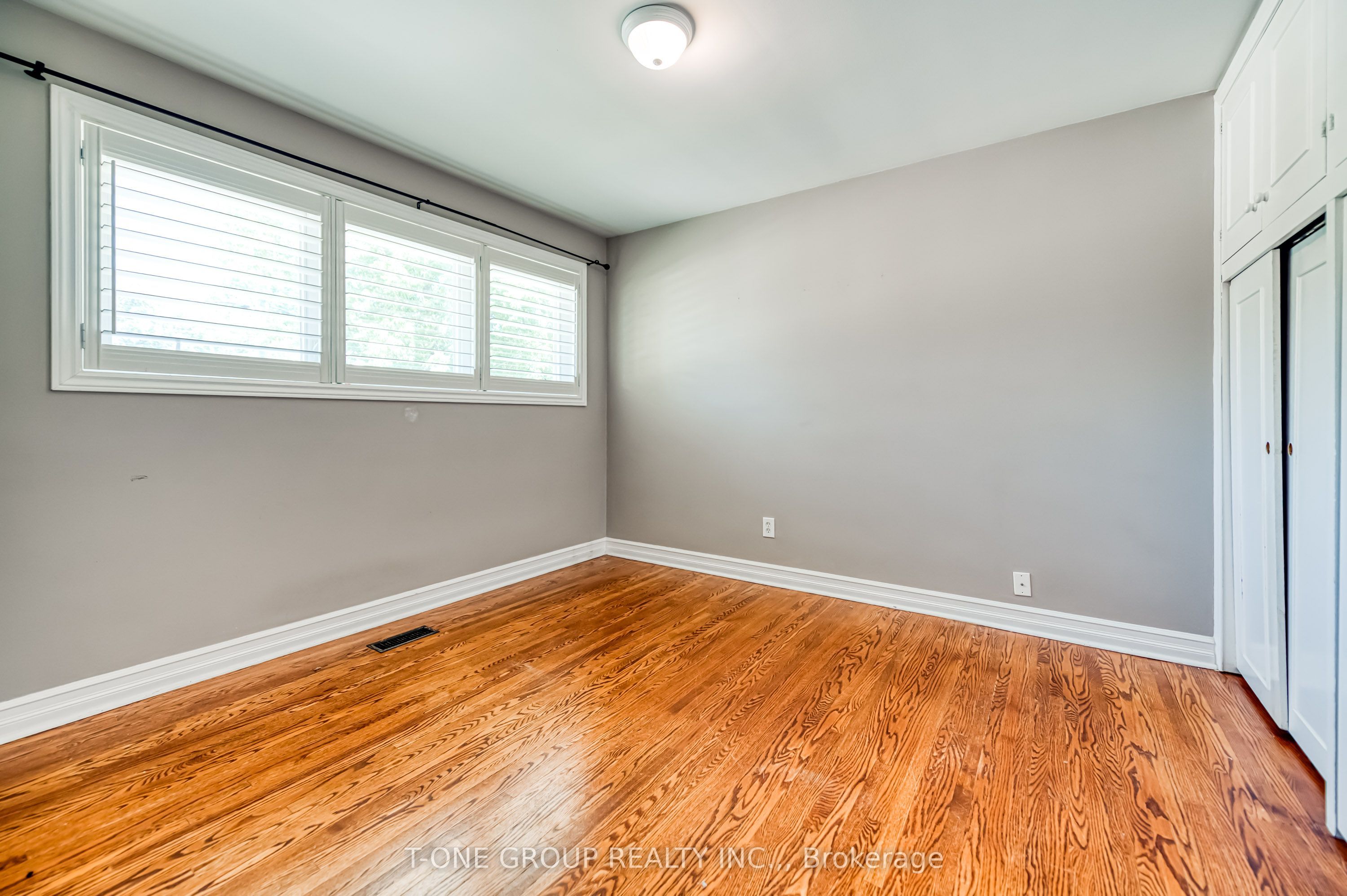 64 Hawkridge Avenue Property Photo 7