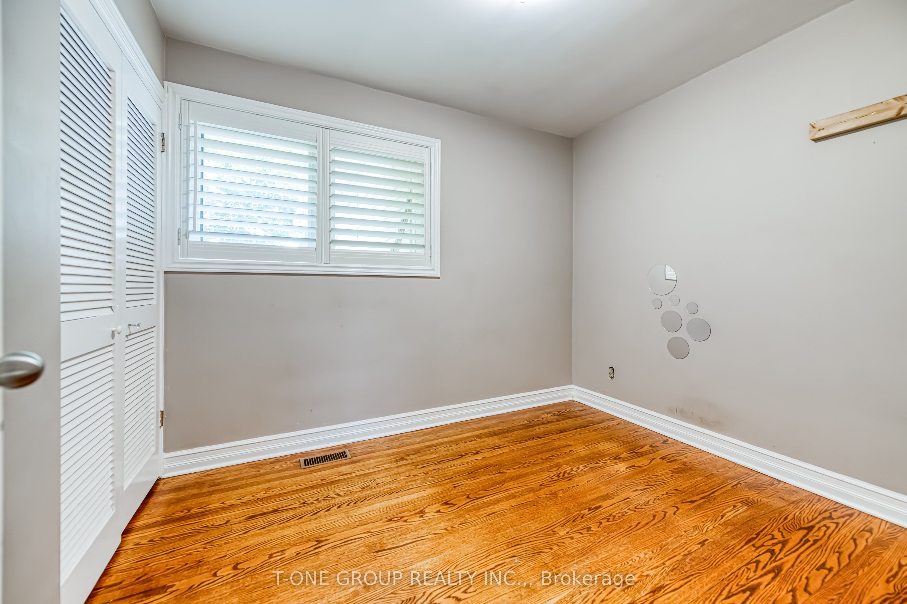 64 Hawkridge Avenue Property Photo 10