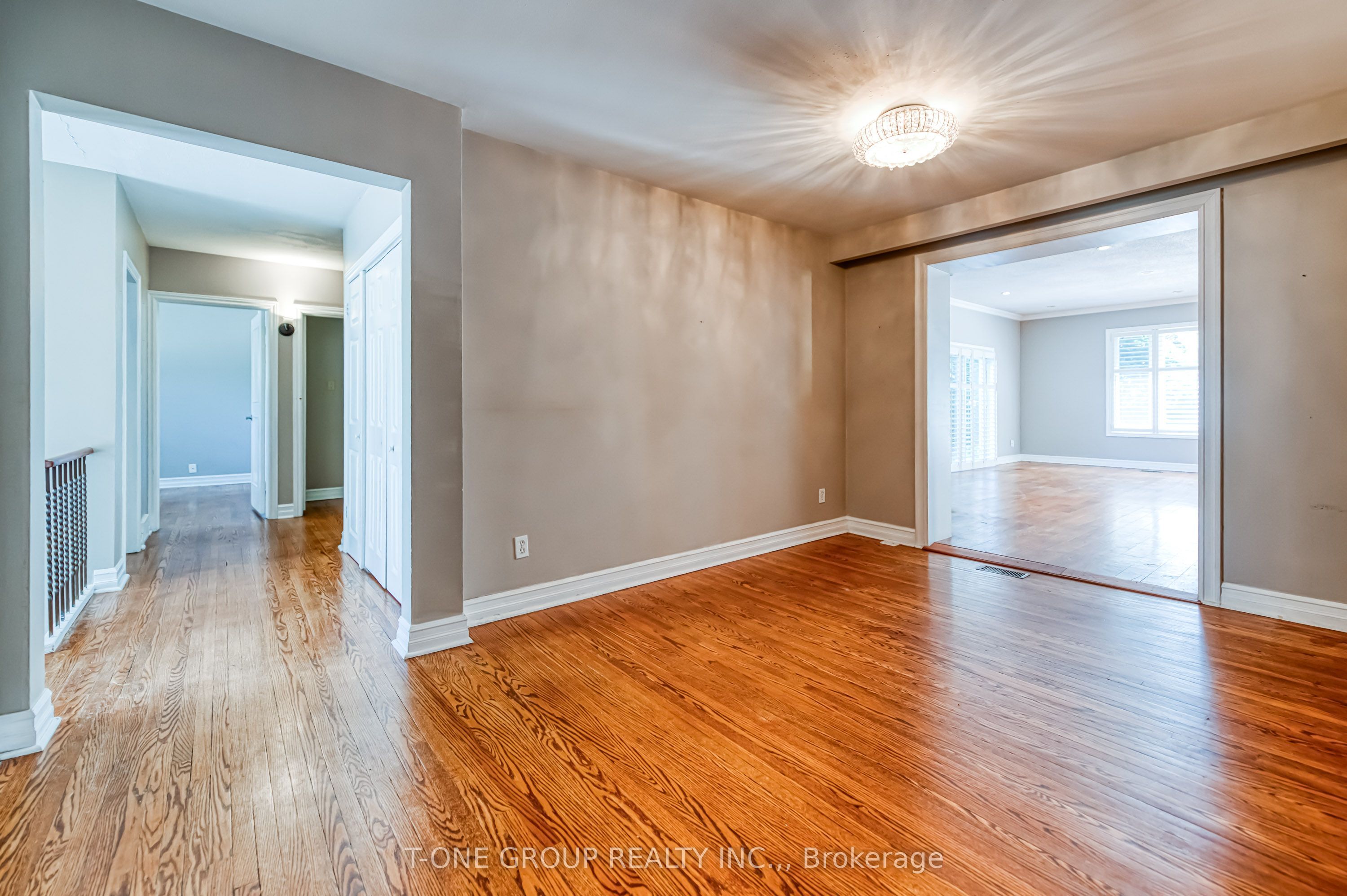 64 Hawkridge Avenue Property Photo 18