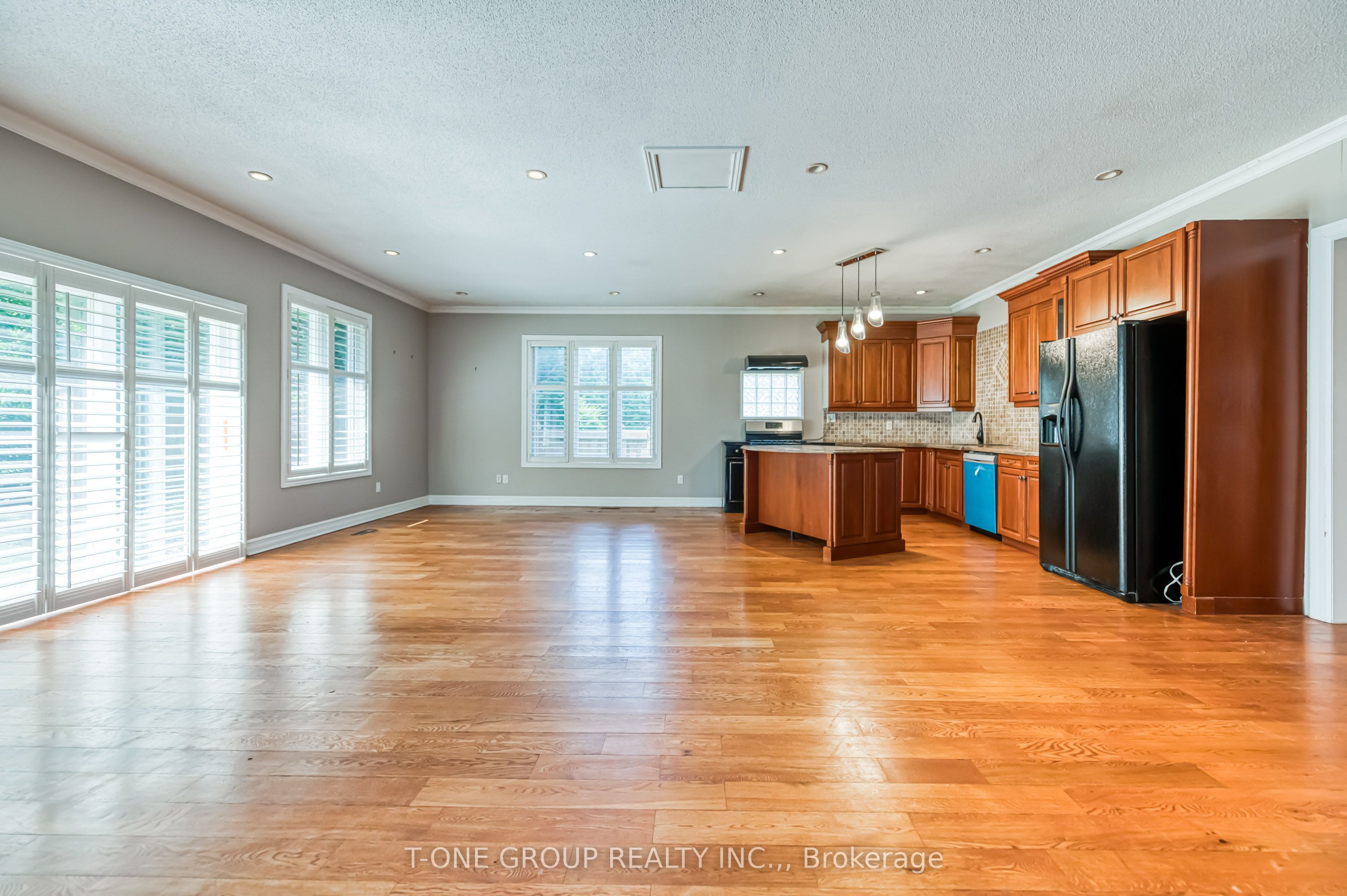 64 Hawkridge Avenue Property Photo 21