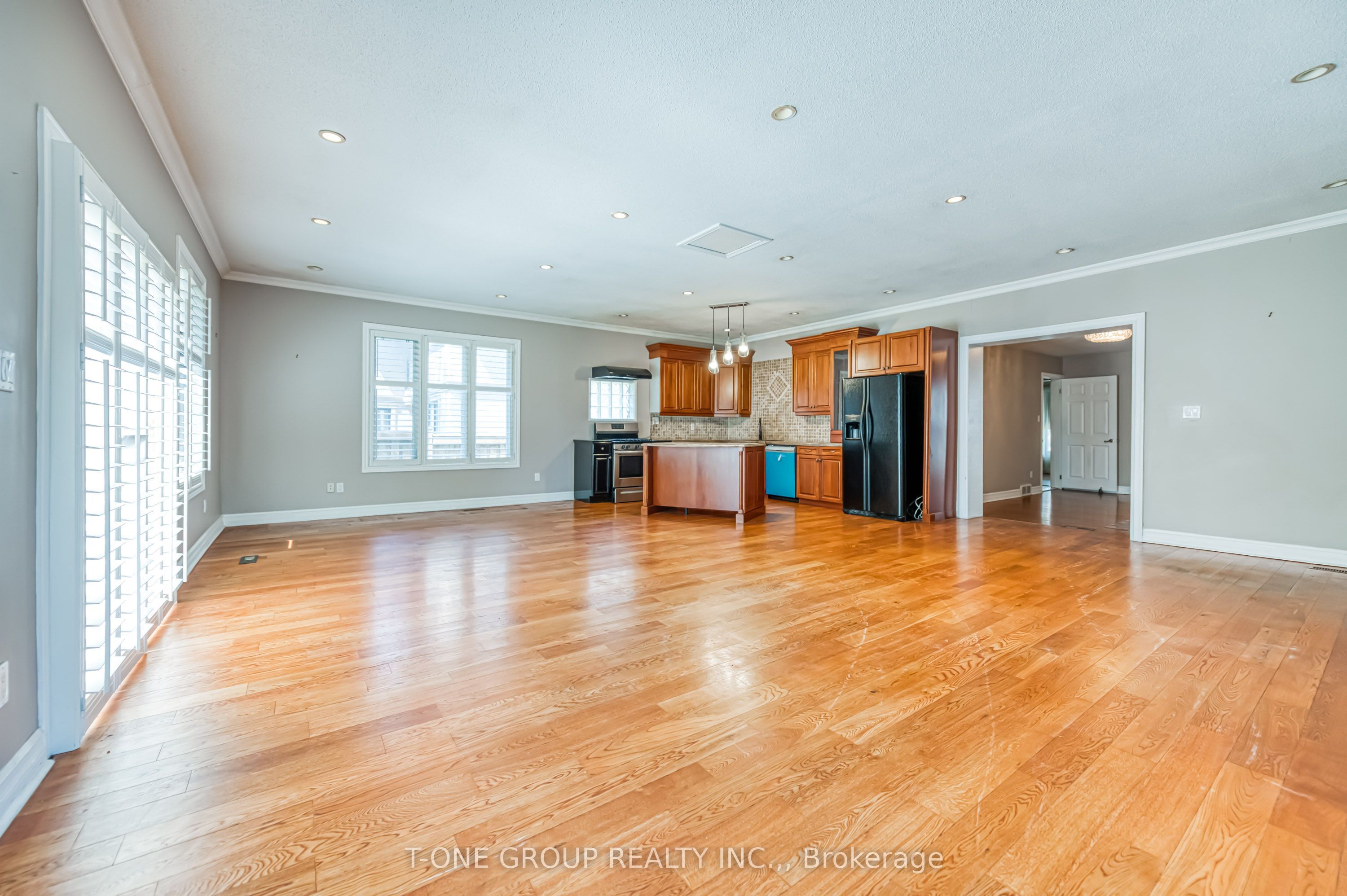 64 Hawkridge Avenue Property Photo 22
