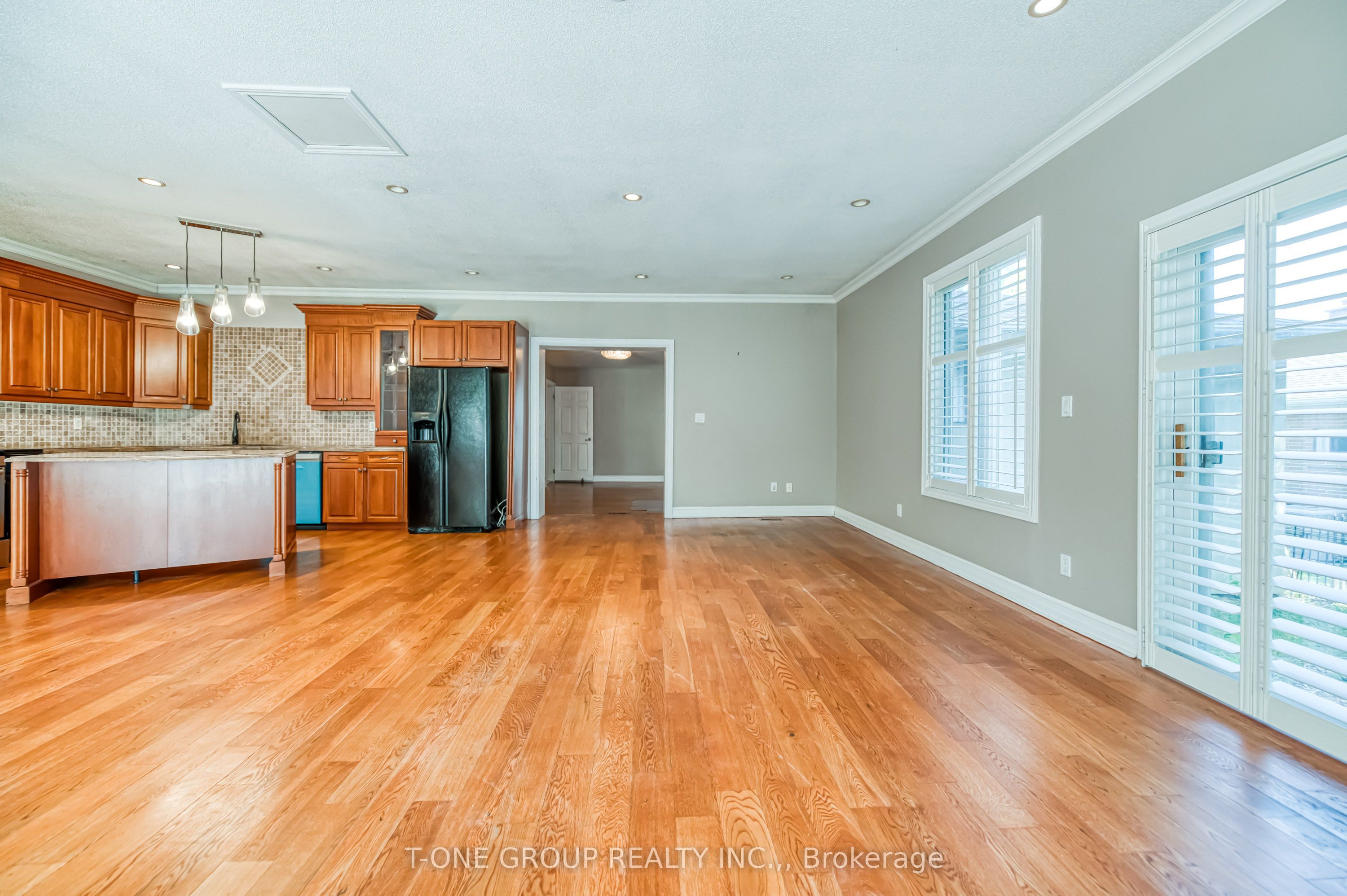 64 Hawkridge Avenue Property Photo 23