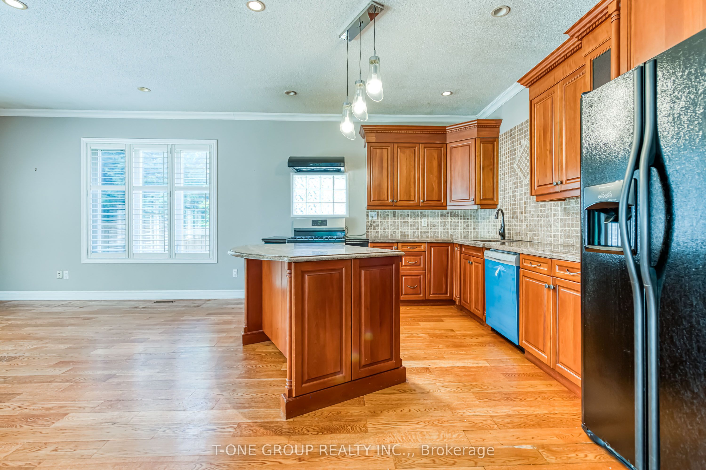 64 Hawkridge Avenue Property Photo 30