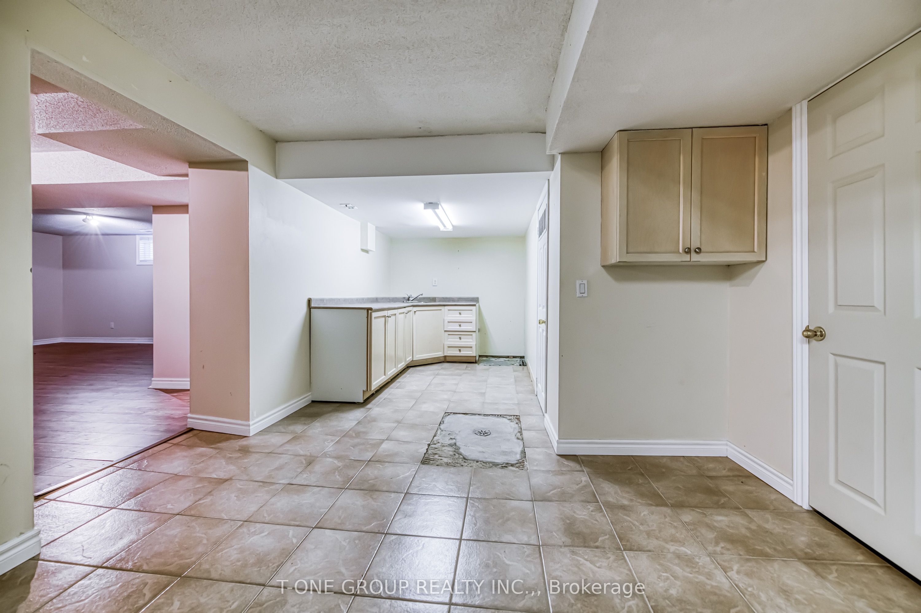 64 Hawkridge Avenue Property Photo 37