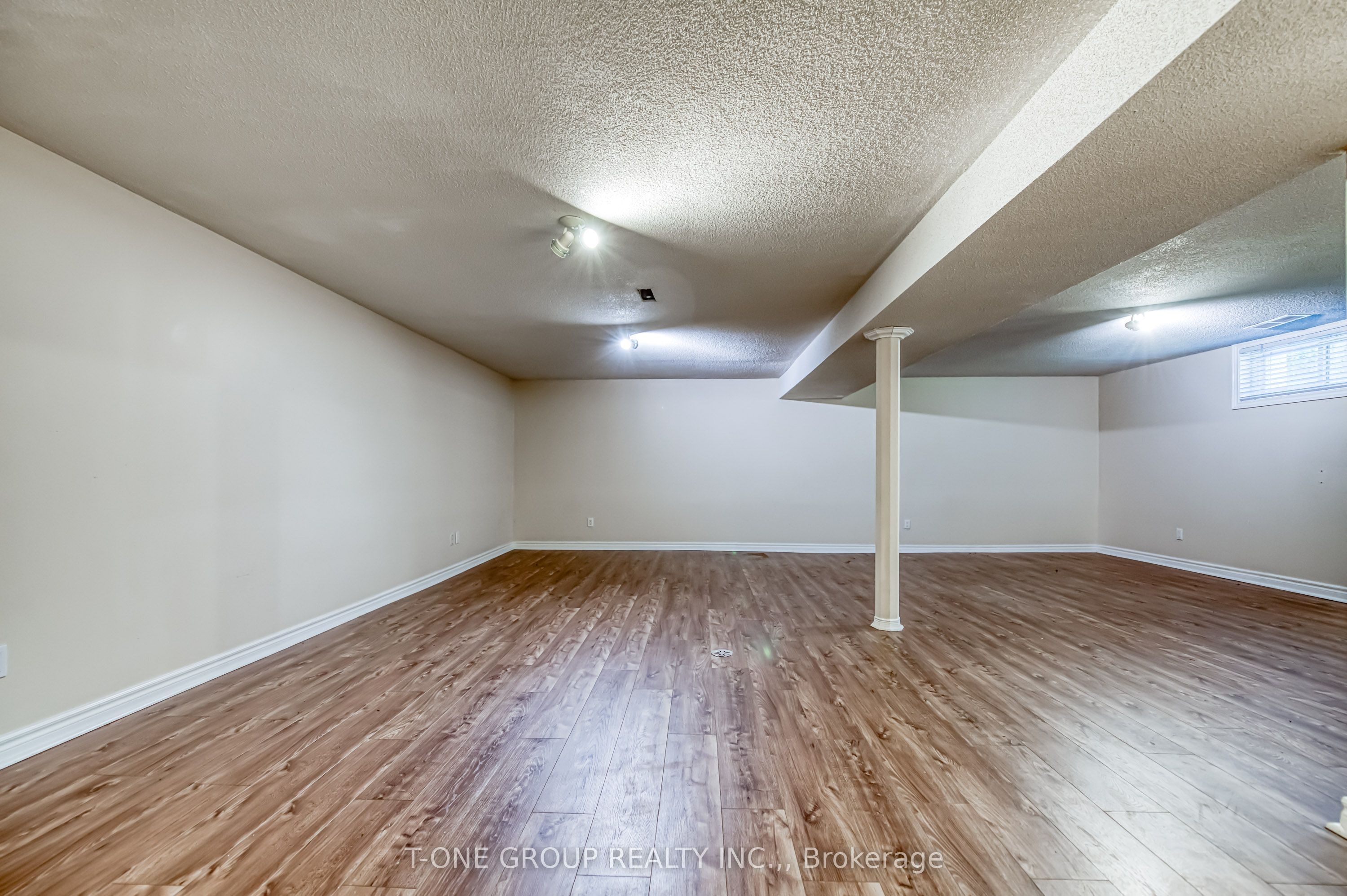 64 Hawkridge Avenue Property Photo 38