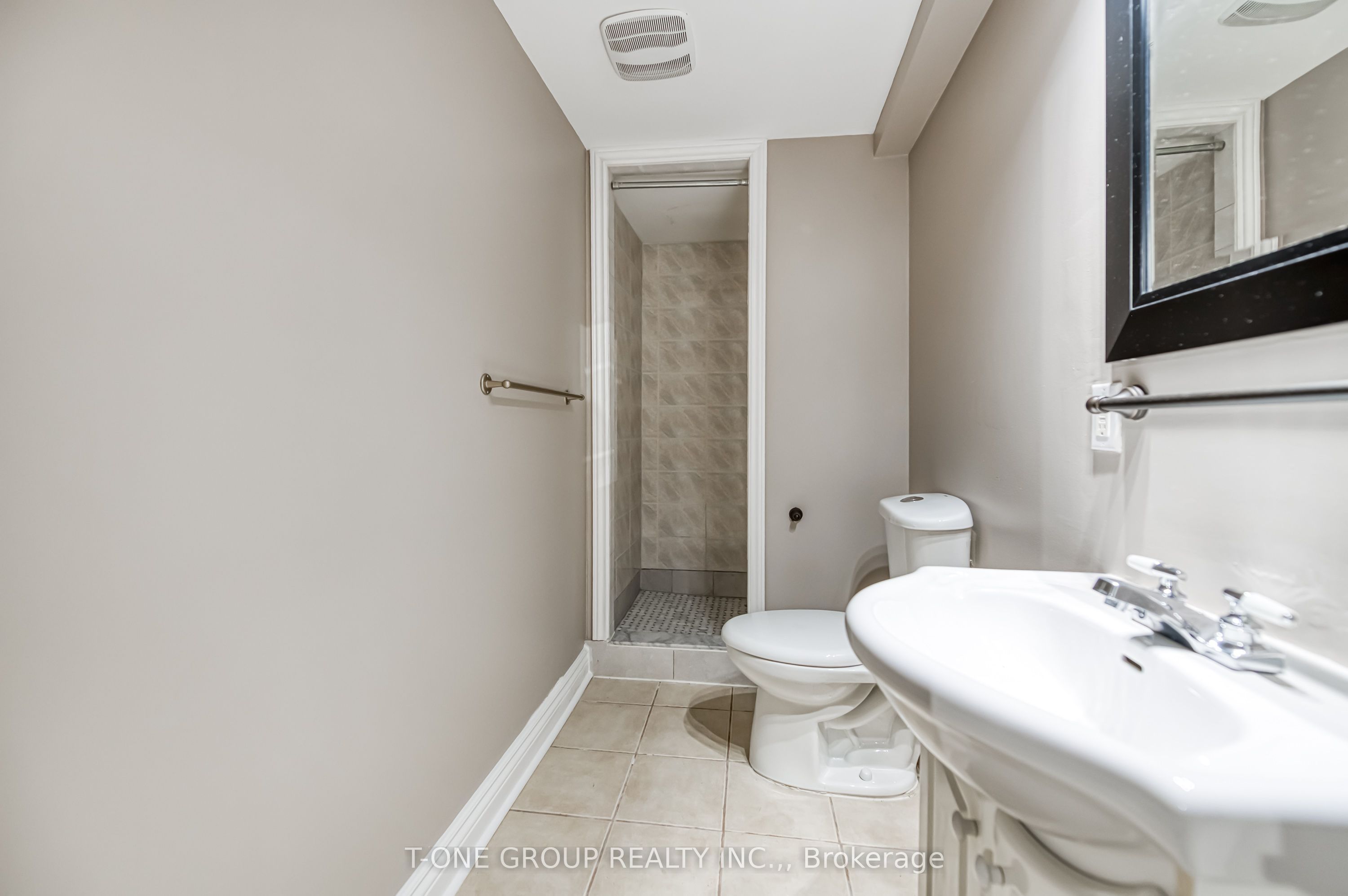 64 Hawkridge Avenue Property Photo 40