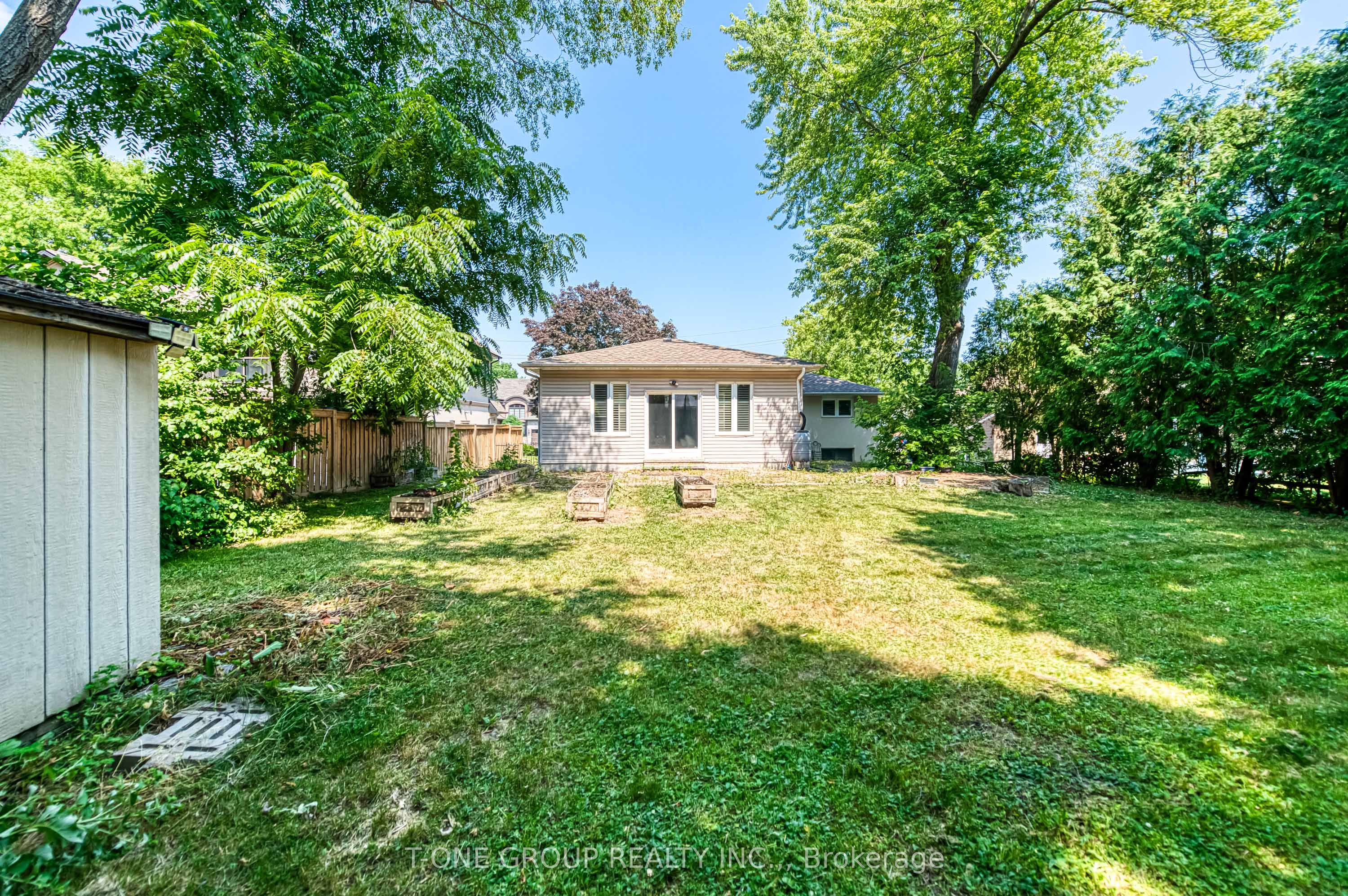 64 Hawkridge Avenue Property Photo 43