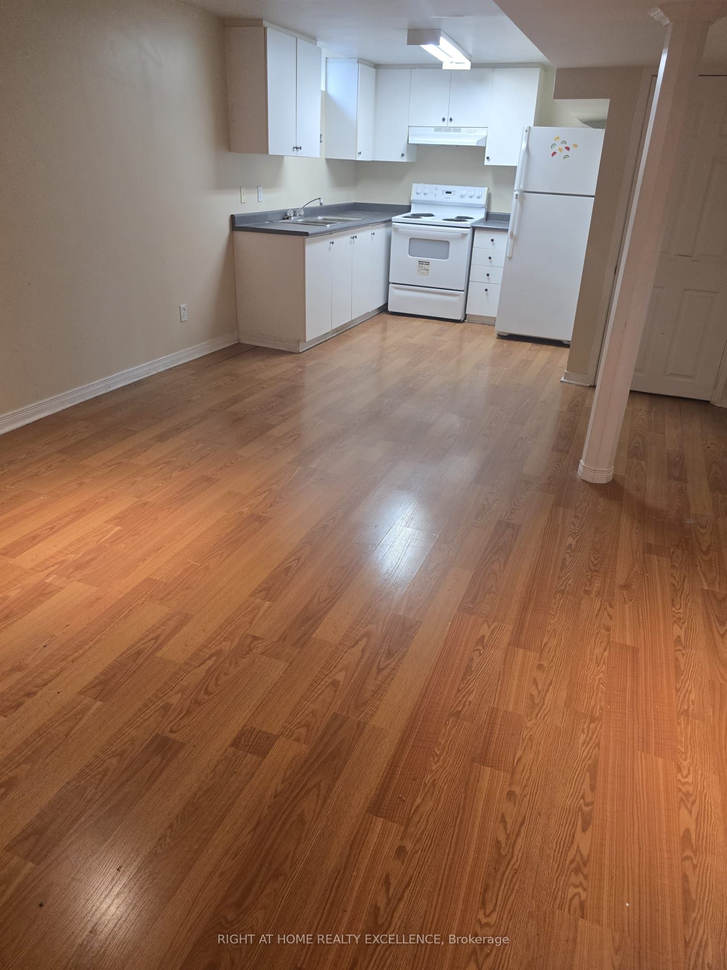 11 Charlton Avenue Basement Property Photo 4