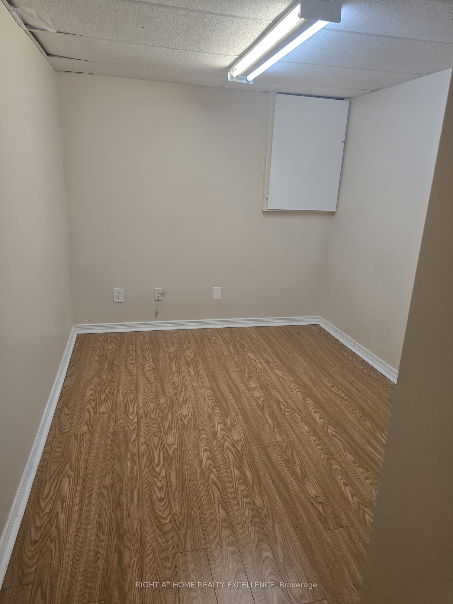 11 Charlton Avenue Basement Property Photo 7