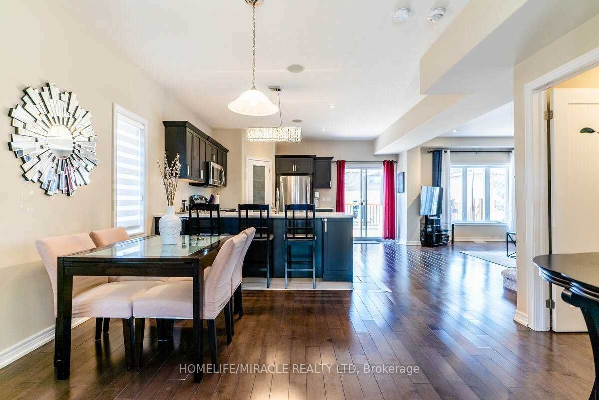 32 Carleton Trail Property Photo 7