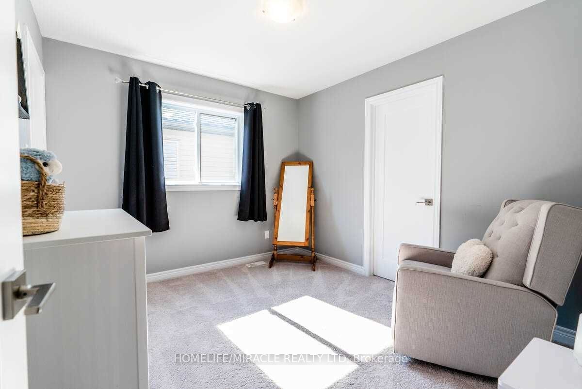 32 Carleton Trail Property Photo 20