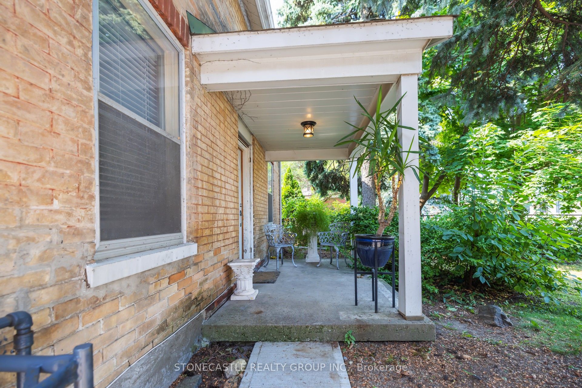 2321 Major Mackenzie Drive W Property Photo 4