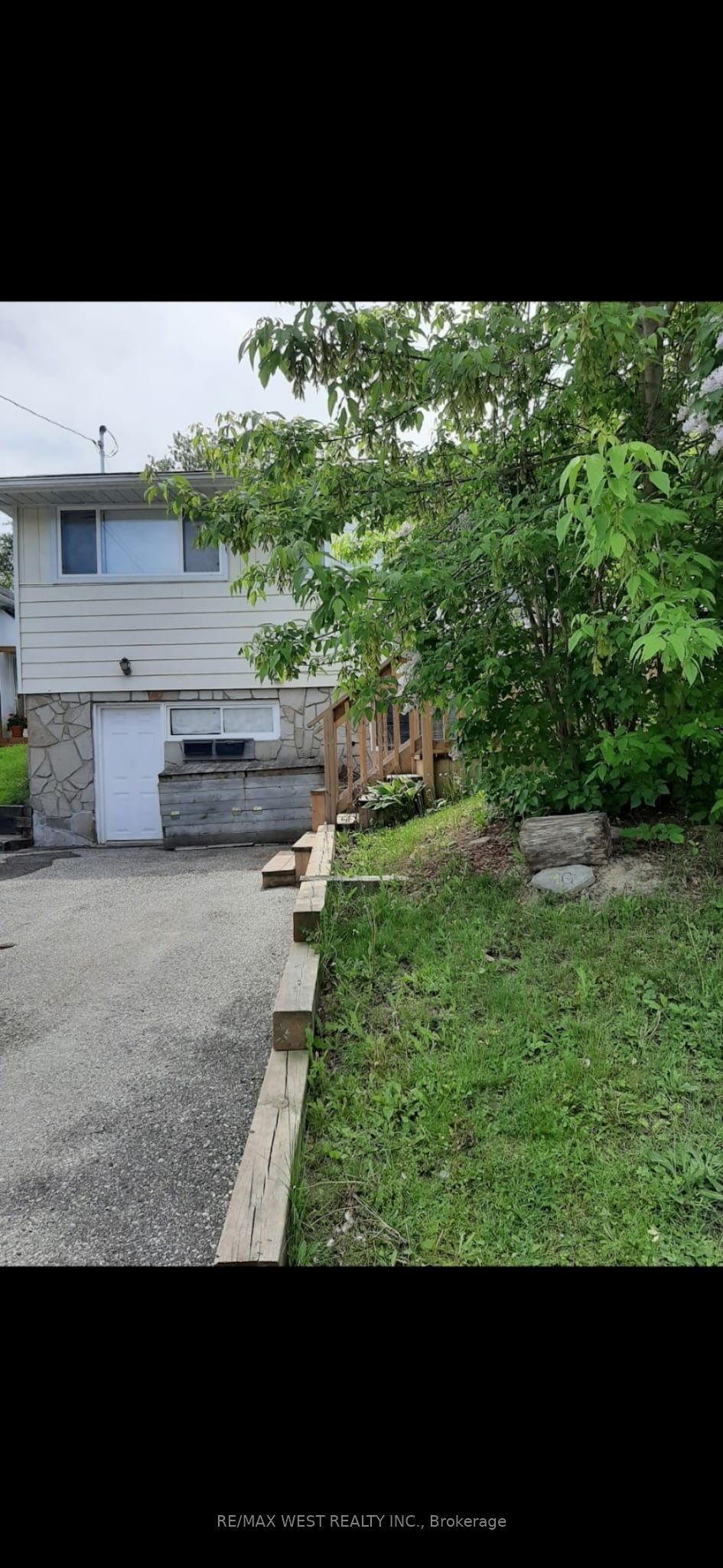 336 Ontario Street Main Floor Property Photo 1