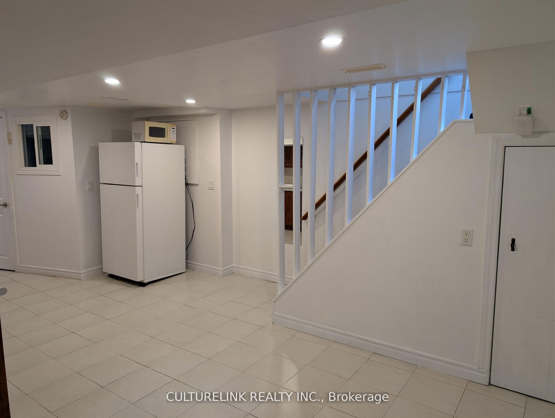 30 Rockport Crescent Bsmt Property Photo 9