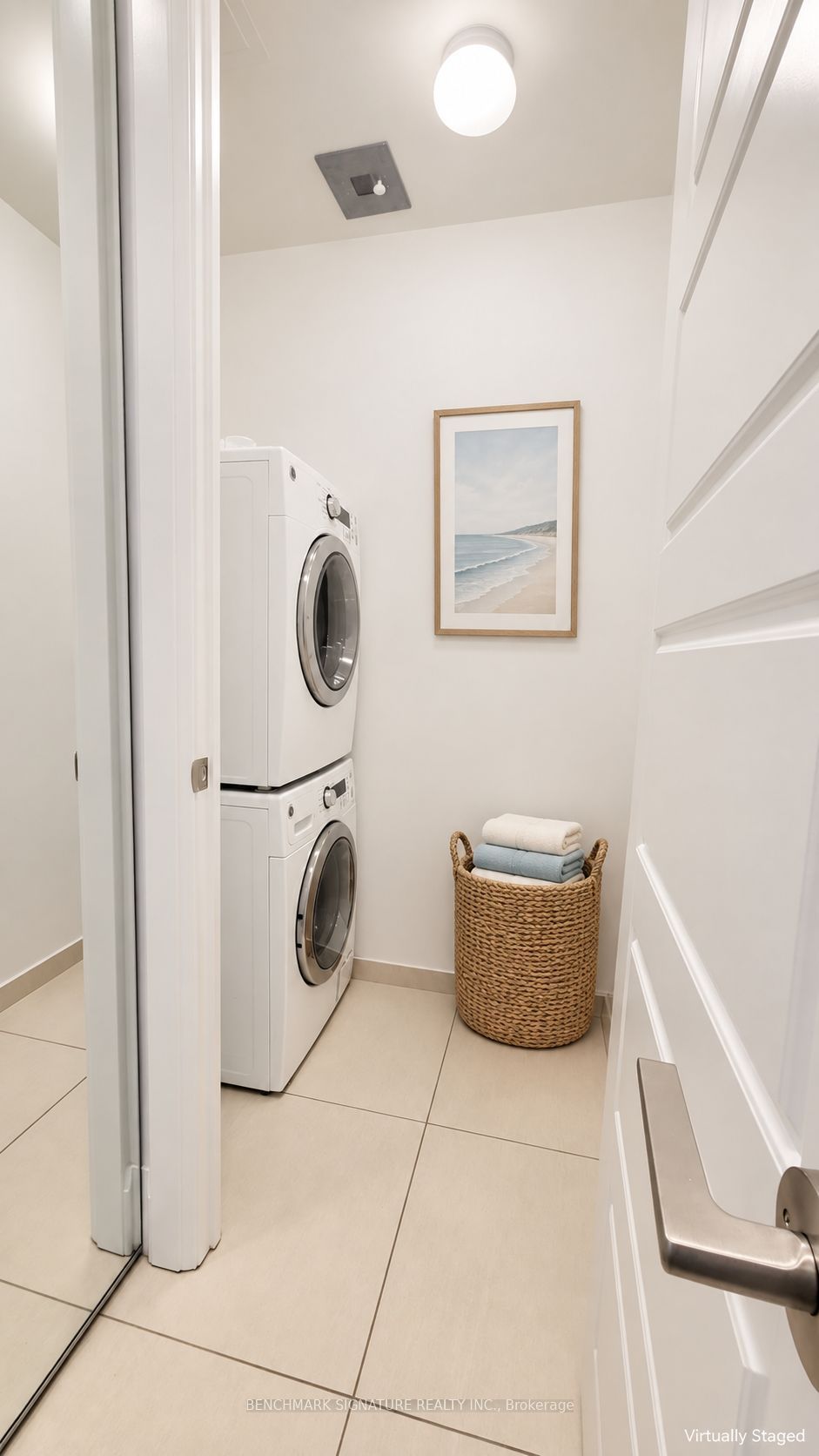 8228 Birchmount Road Ph12 Property Photo 6