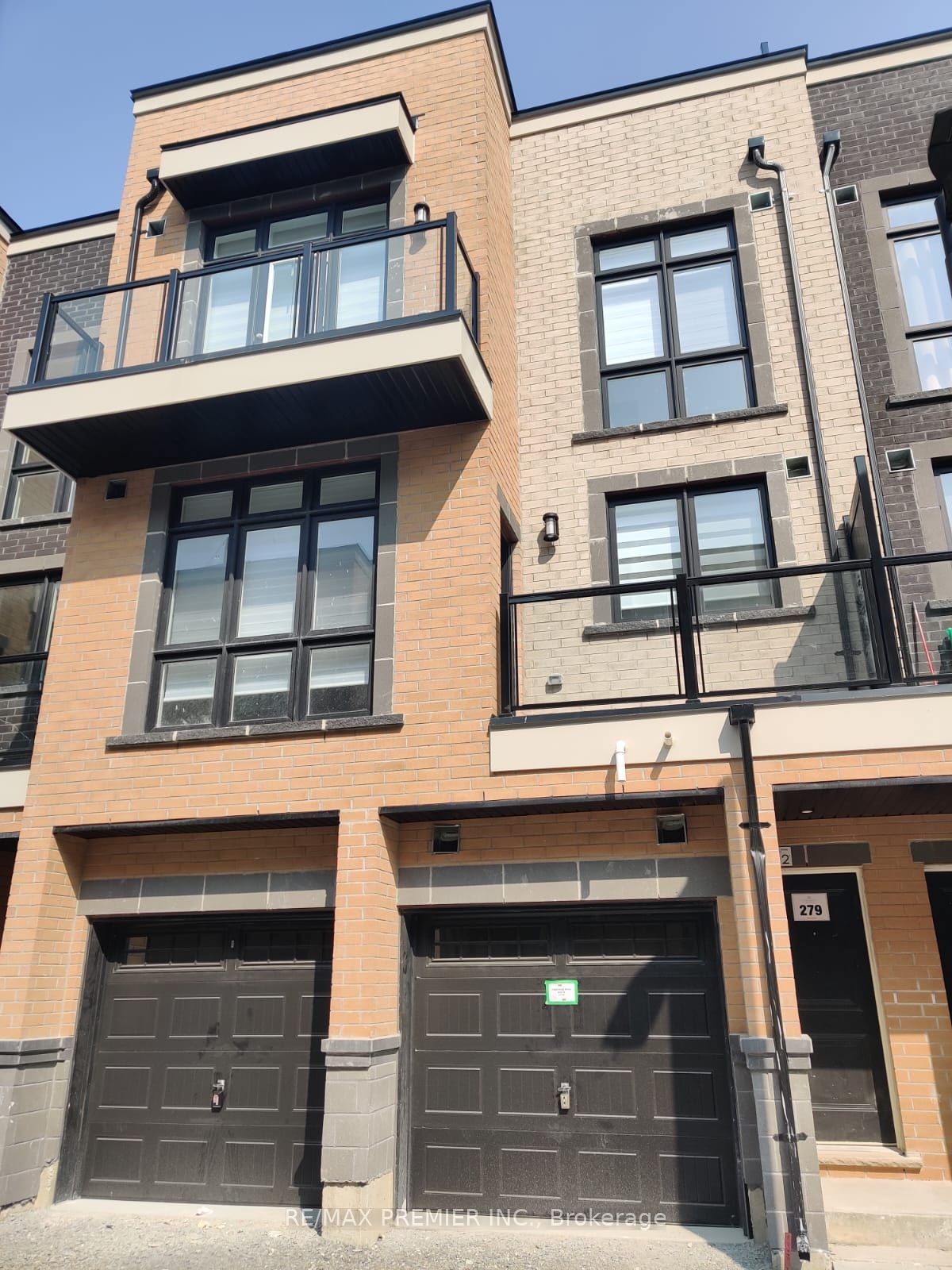 12860 Yonge Street 2 Property Photo 2