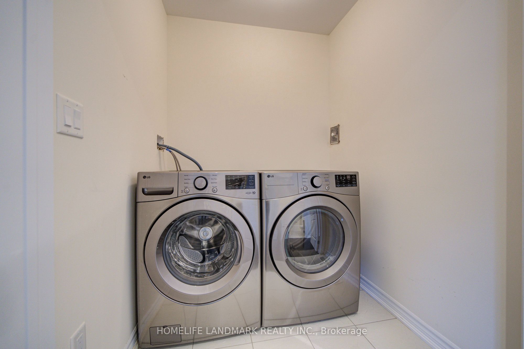 17 Etherington Way Property Photo 22