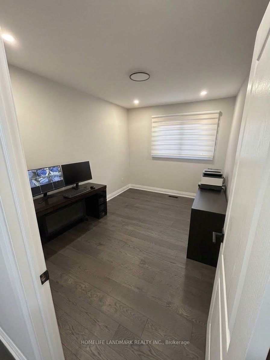 Upper 11 Ravenhill Crescent Property Photo 6