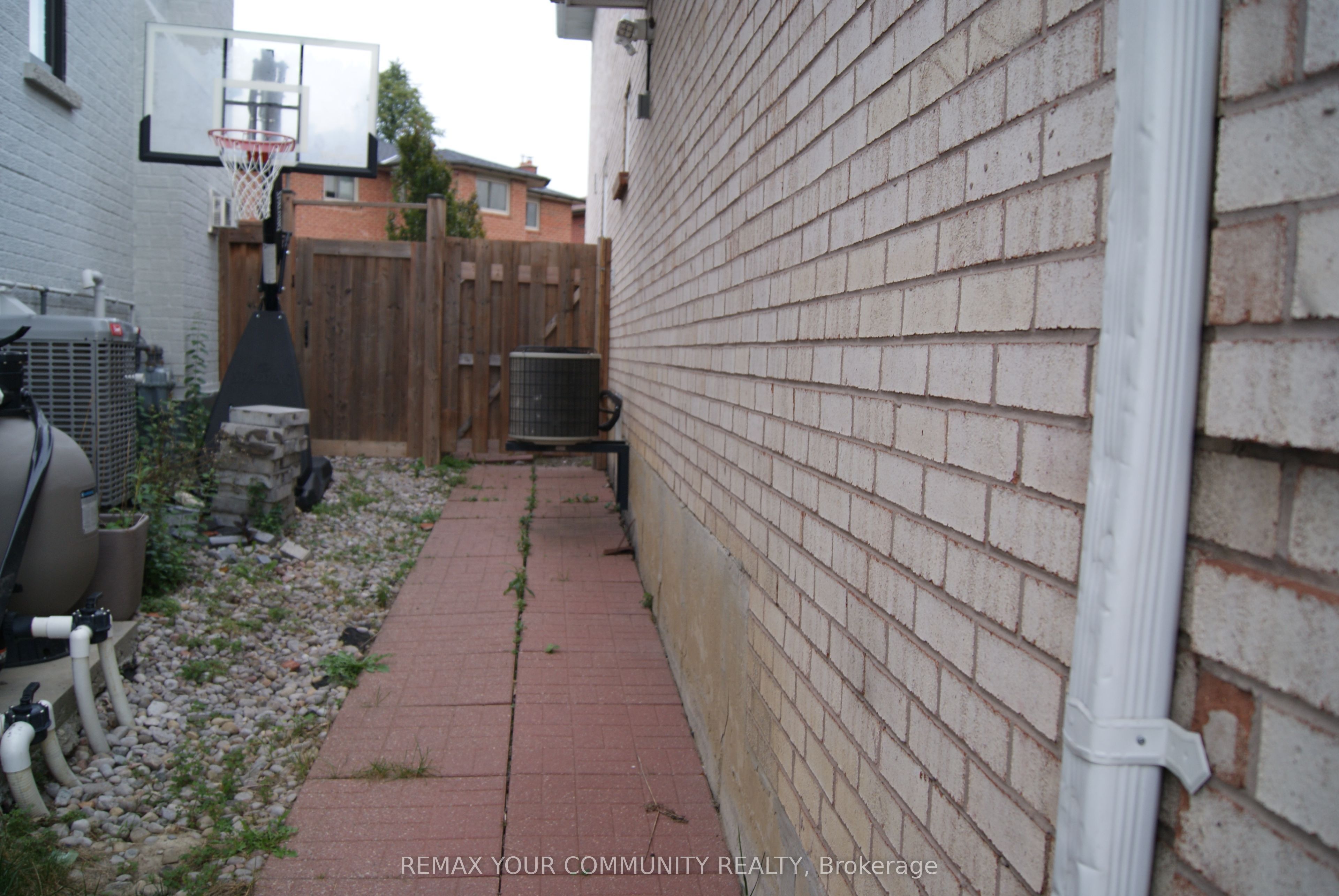 53 Lamar Street Property Photo 2